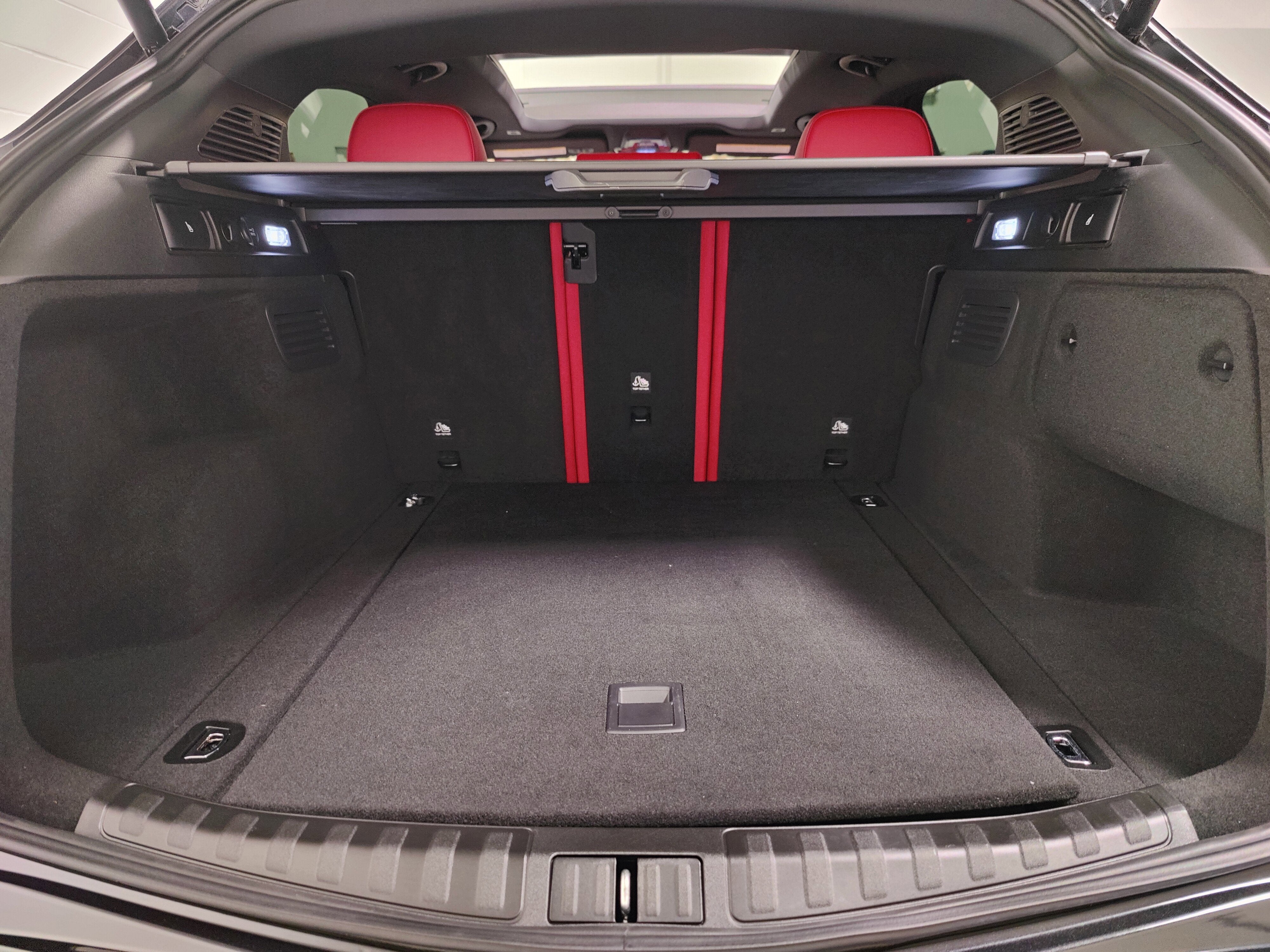 2024 Alfa Romeo Stelvio Veloce AWD w/Sunroof/Activ Asst