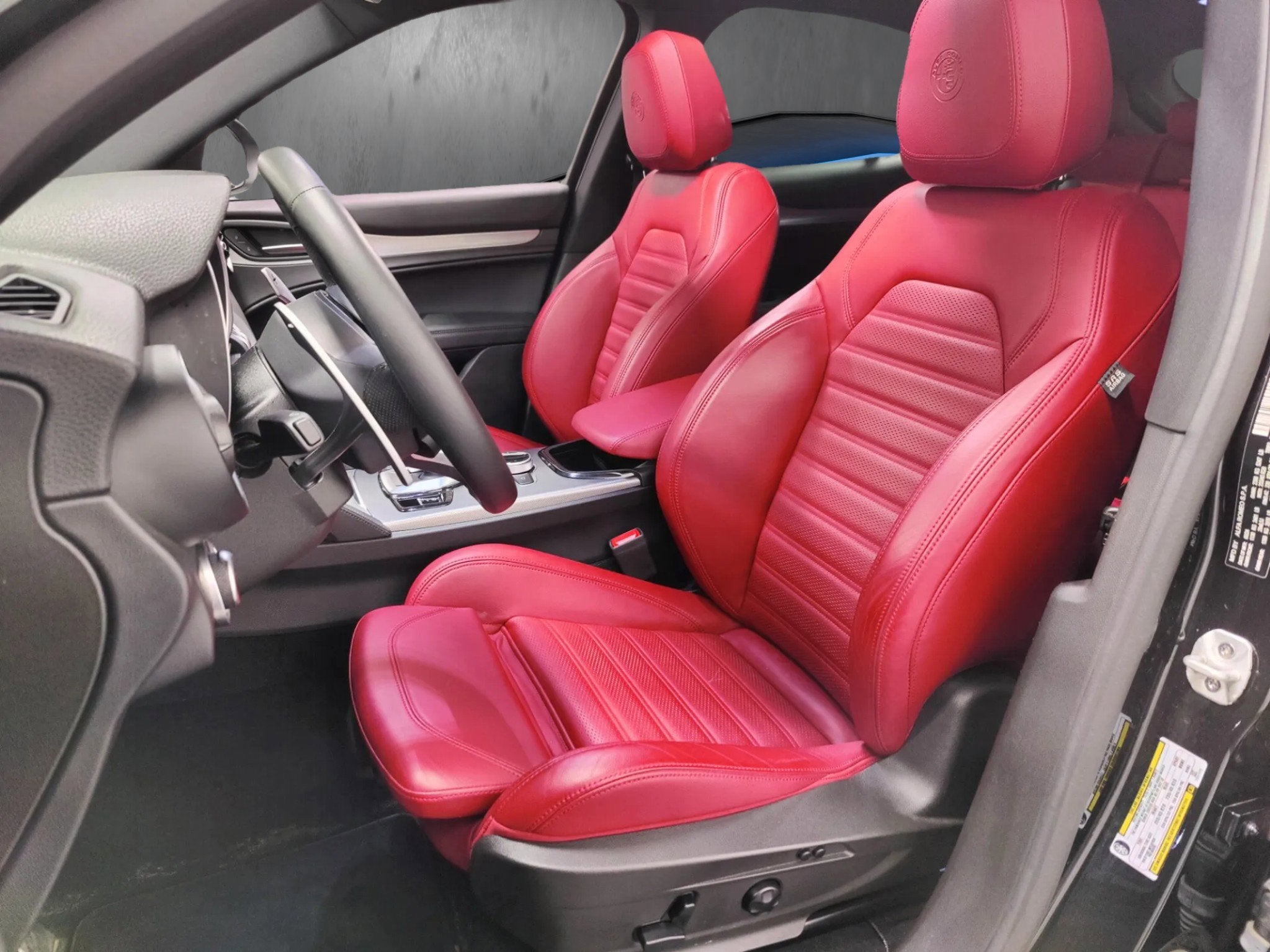2024 Alfa Romeo Stelvio Veloce AWD w/Sunroof/Activ Asst