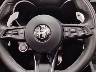 2024 Alfa Romeo Stelvio Veloce AWD w/Sunroof/Activ Asst