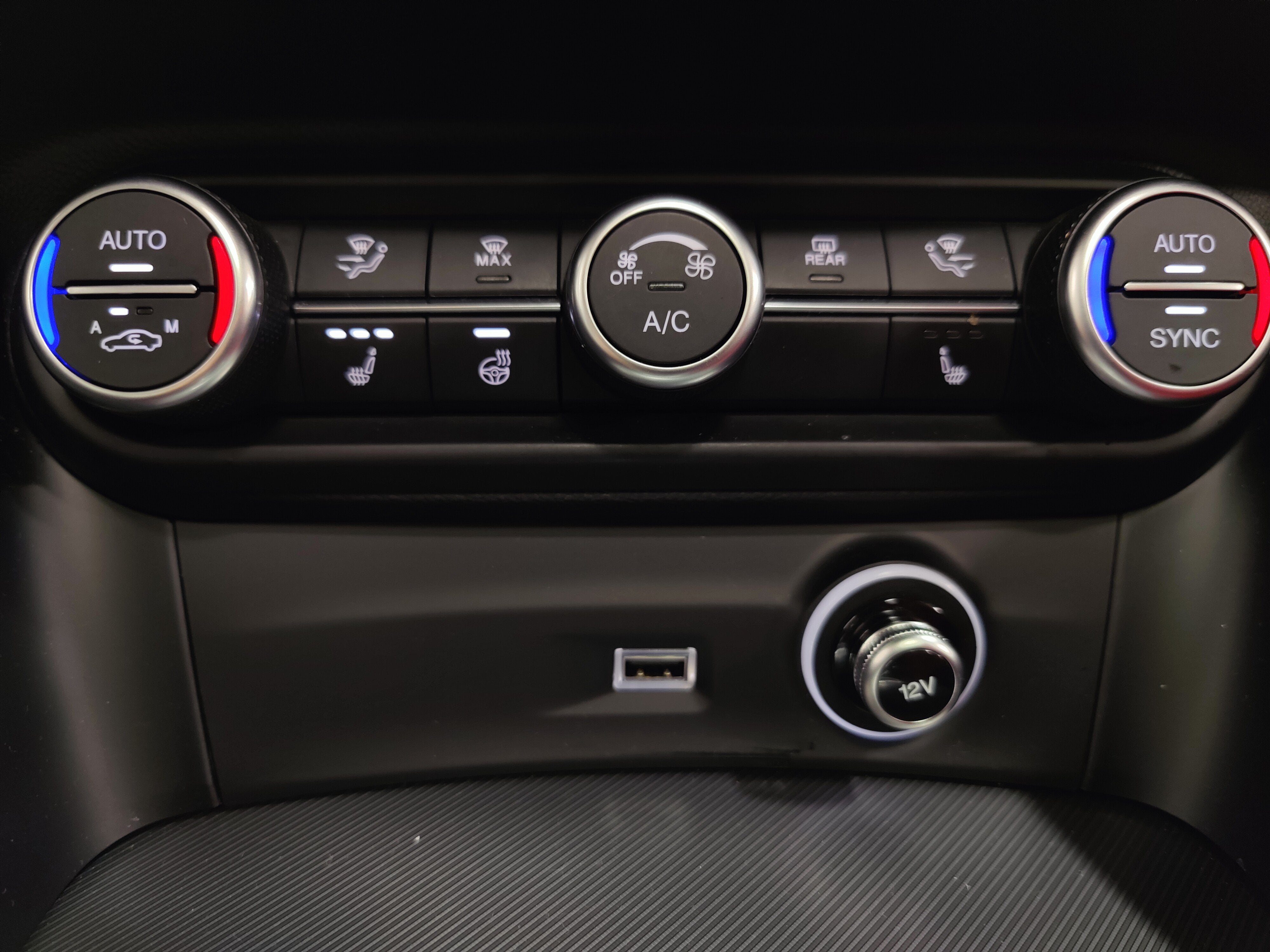 2024 Alfa Romeo Stelvio Veloce AWD w/Sunroof/Nav/Activ Asst