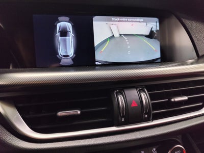 2024 Alfa Romeo Stelvio Veloce AWD w/Sunroof/Nav/Activ Asst