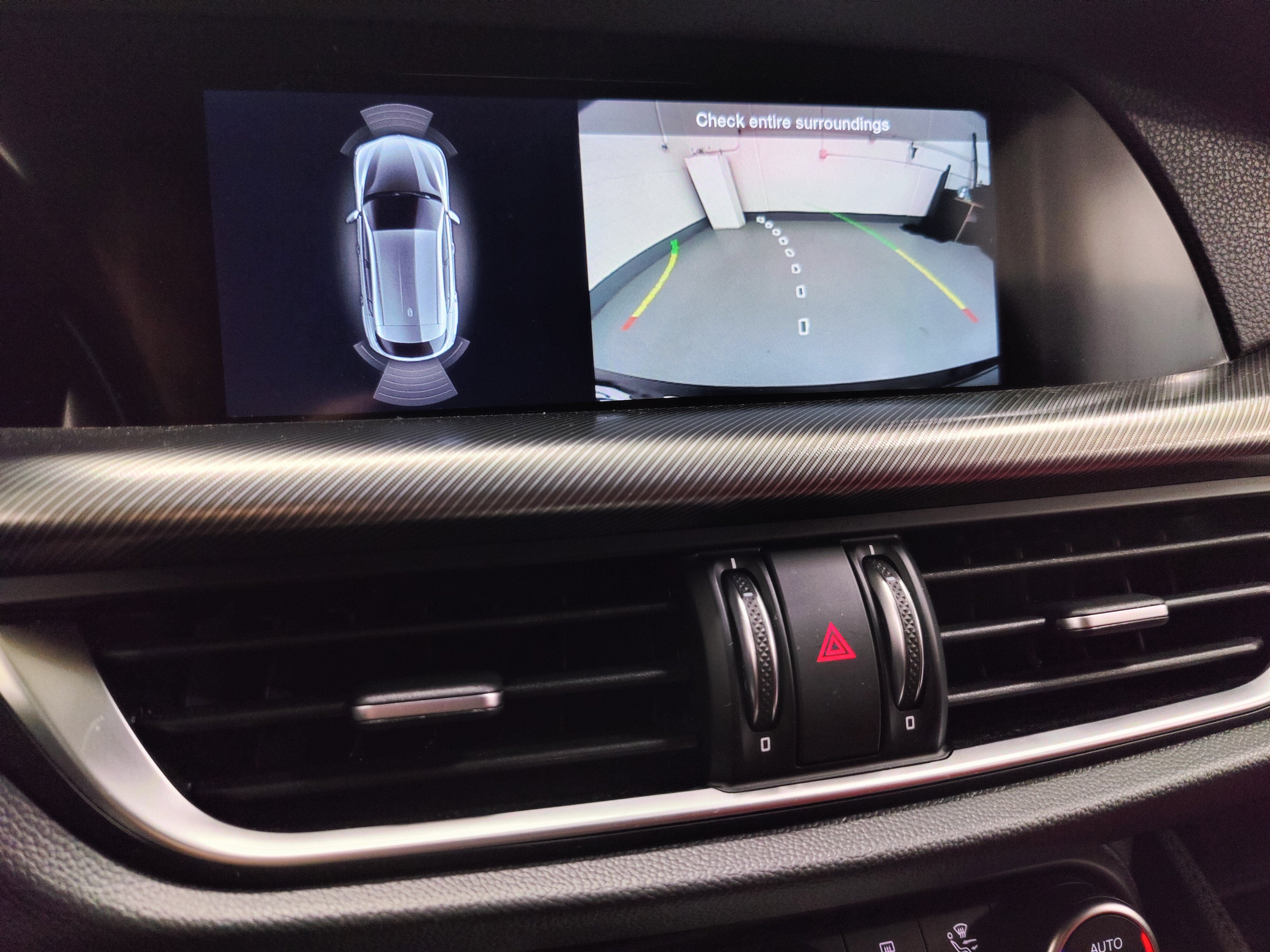 2024 Alfa Romeo Stelvio Veloce AWD w/Sunroof/Nav/Activ Asst
