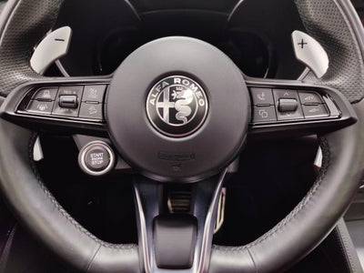 2024 Alfa Romeo Stelvio Veloce AWD w/Sunroof/Nav/Activ Asst