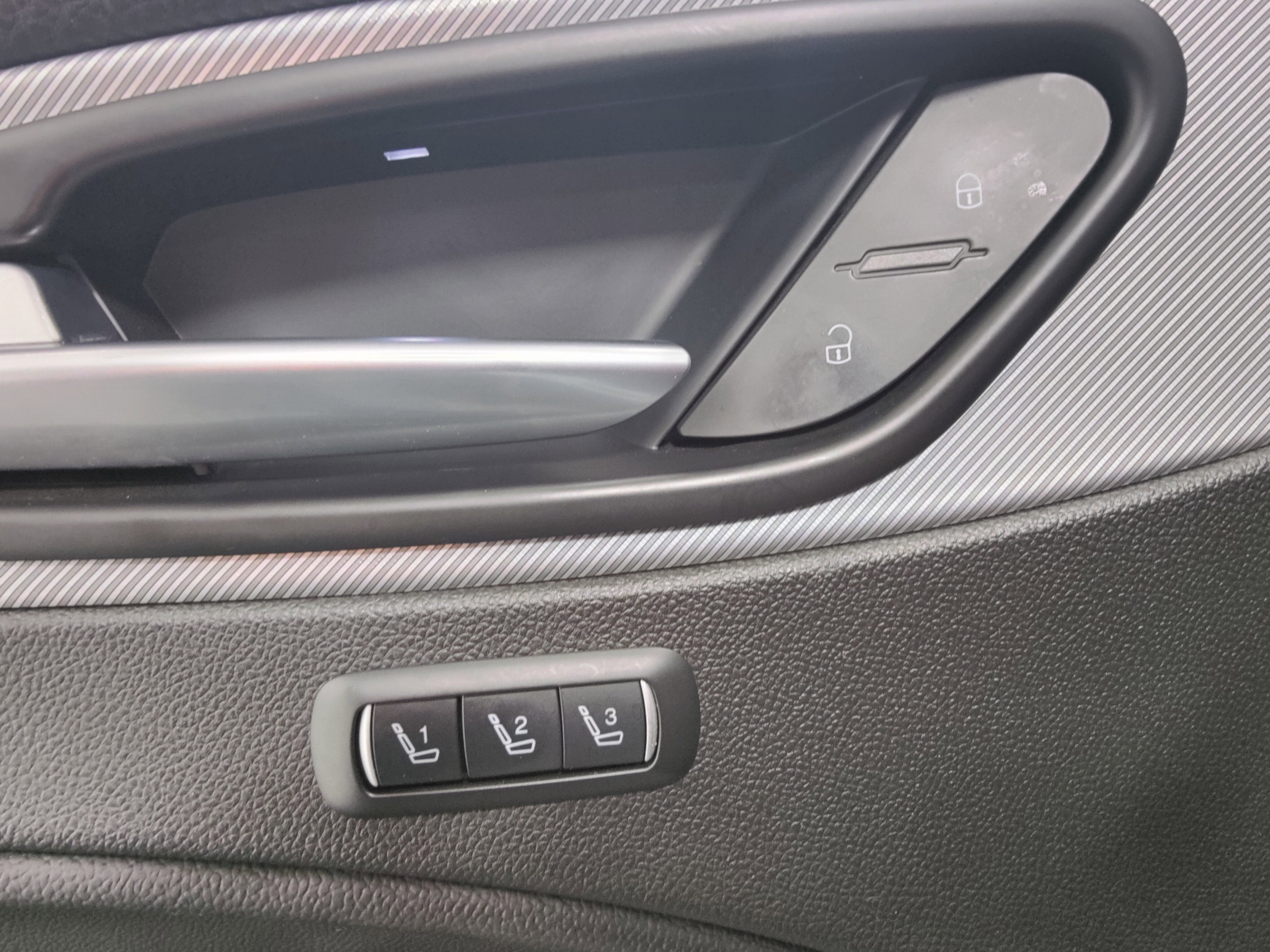 2024 Alfa Romeo Stelvio Veloce AWD w/Activ Assist