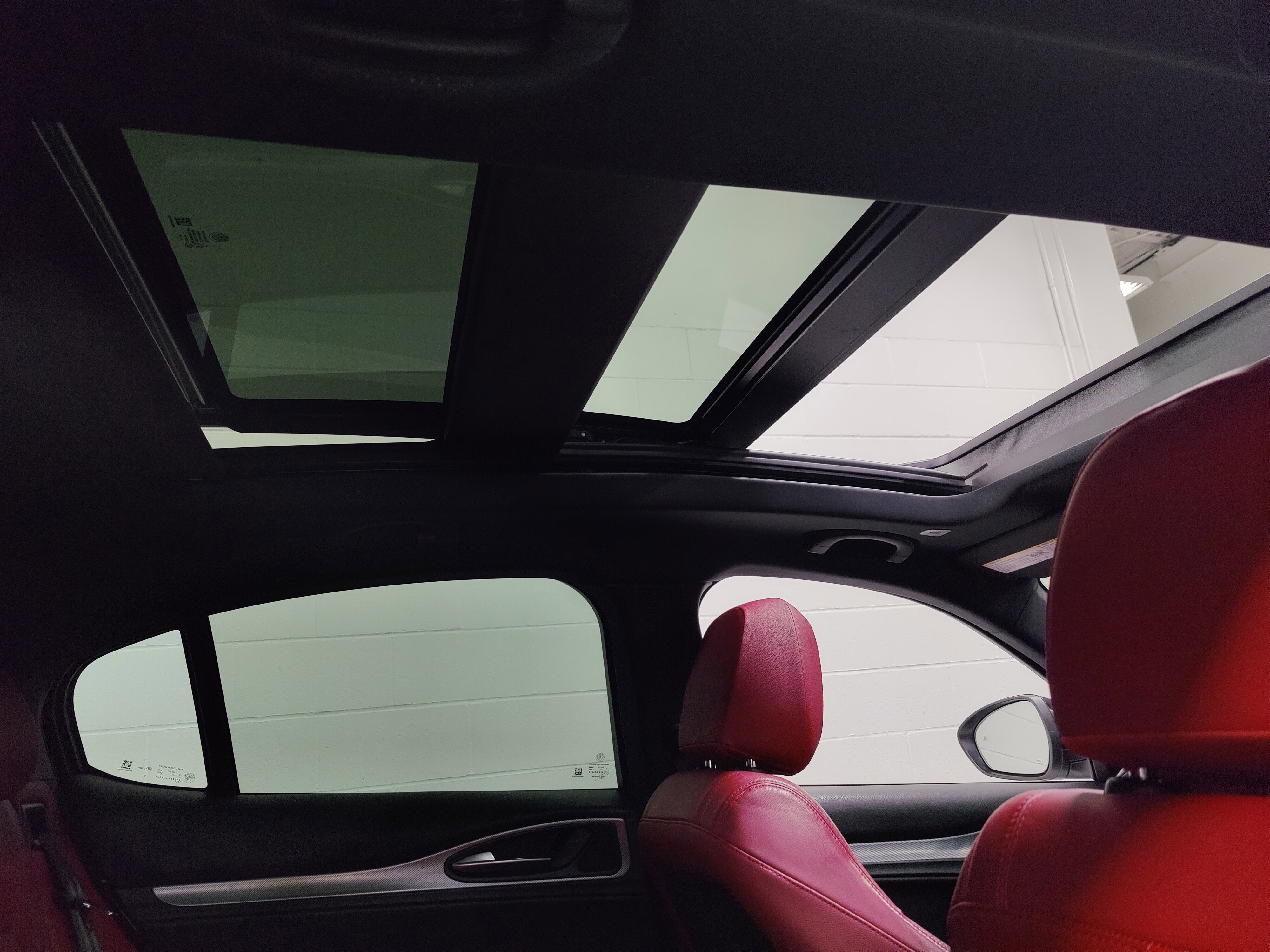 2024 Alfa Romeo Stelvio Veloce AWD w/Activ Assist