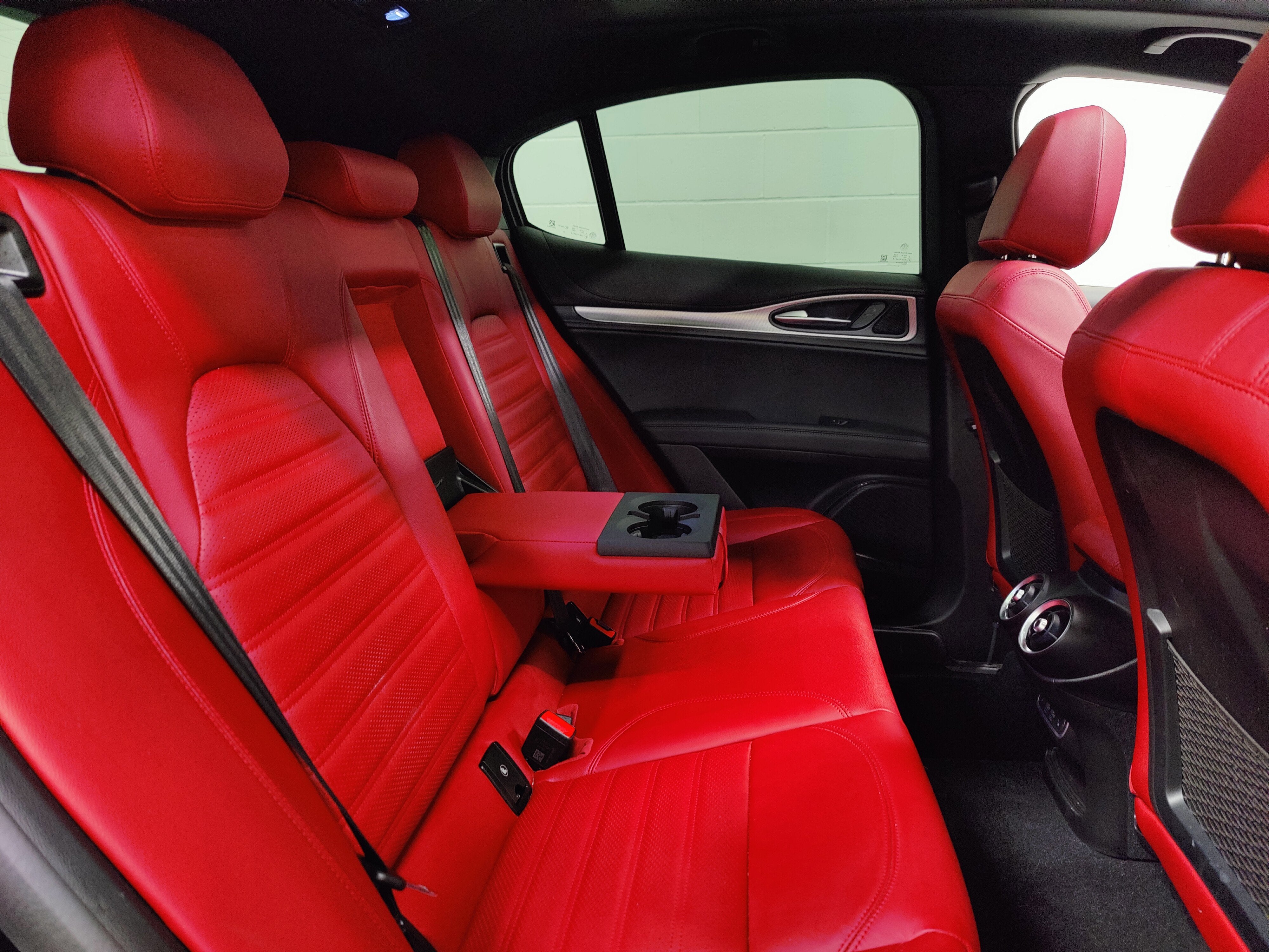 2024 Alfa Romeo Stelvio Premium Veloce AWD w/Sunroof/Activ Asst