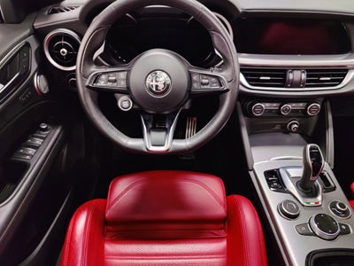 2024 Alfa Romeo Stelvio Premium Veloce AWD w/Sunroof/Activ Asst