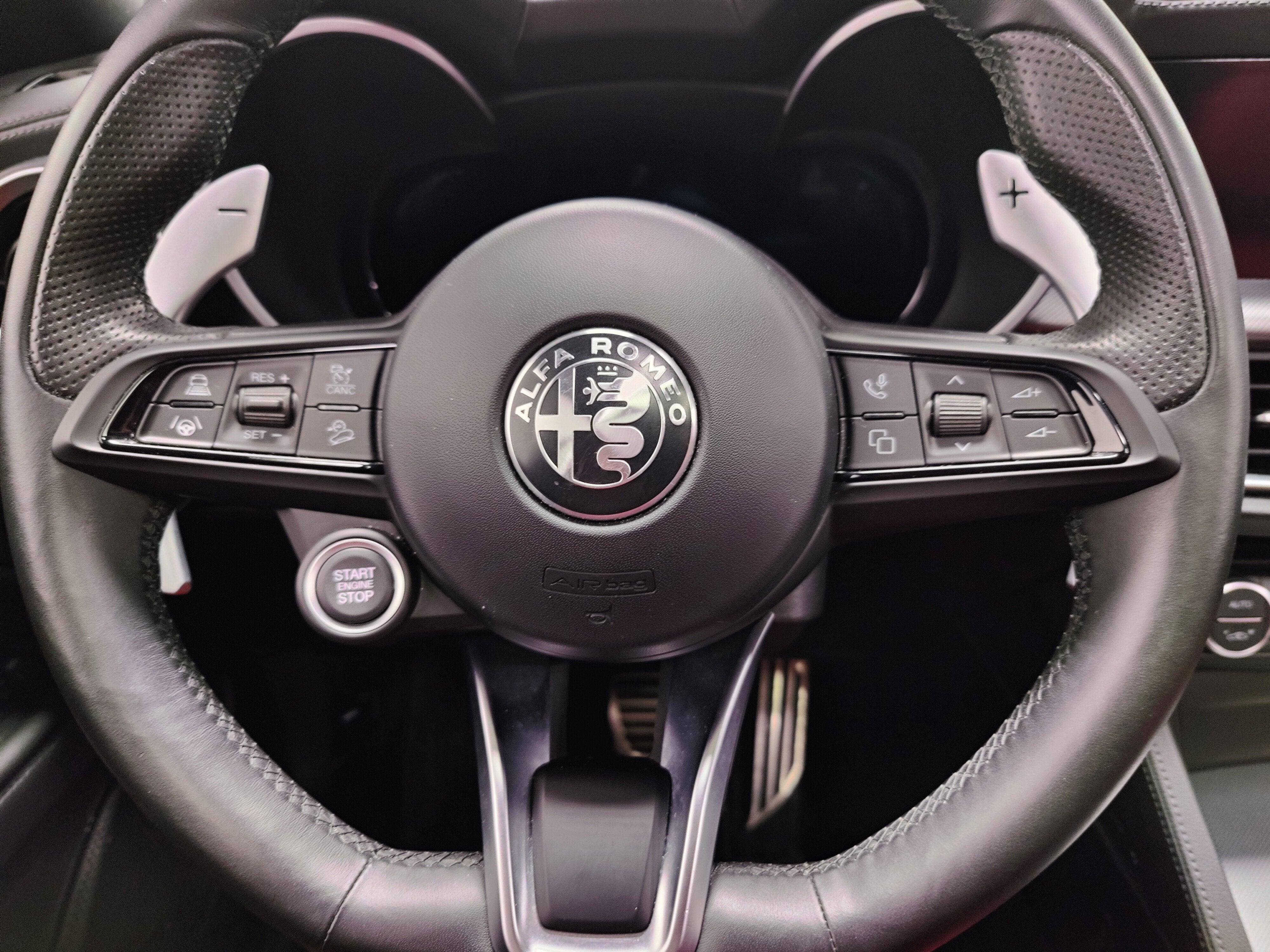 2024 Alfa Romeo Stelvio Premium Veloce AWD w/Sunroof/Activ Asst