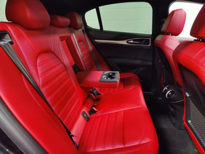 2024 Alfa Romeo Stelvio Veloce AWD Premium w/Sunroof/Nav