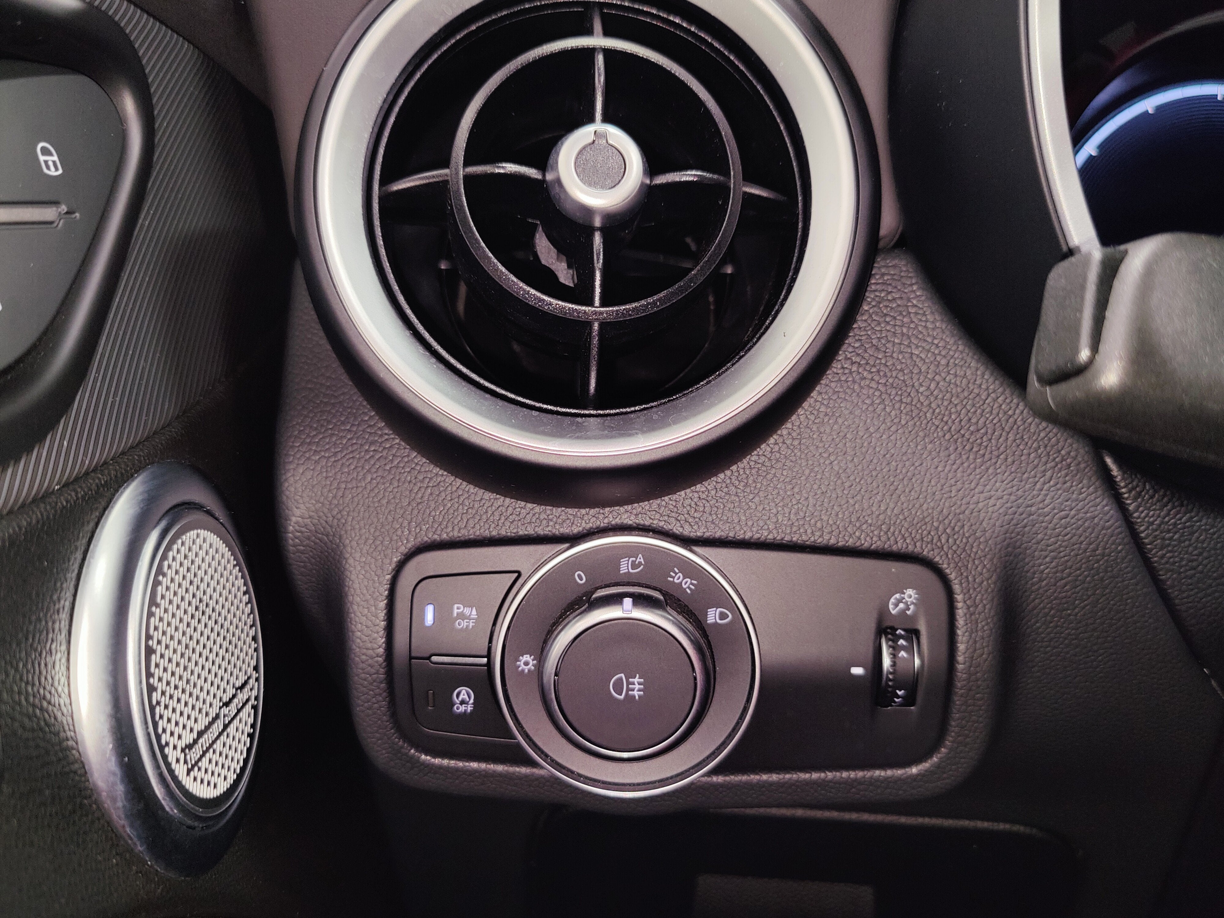 2024 Alfa Romeo Stelvio Veloce AWD Premium w/Sunroof/Nav