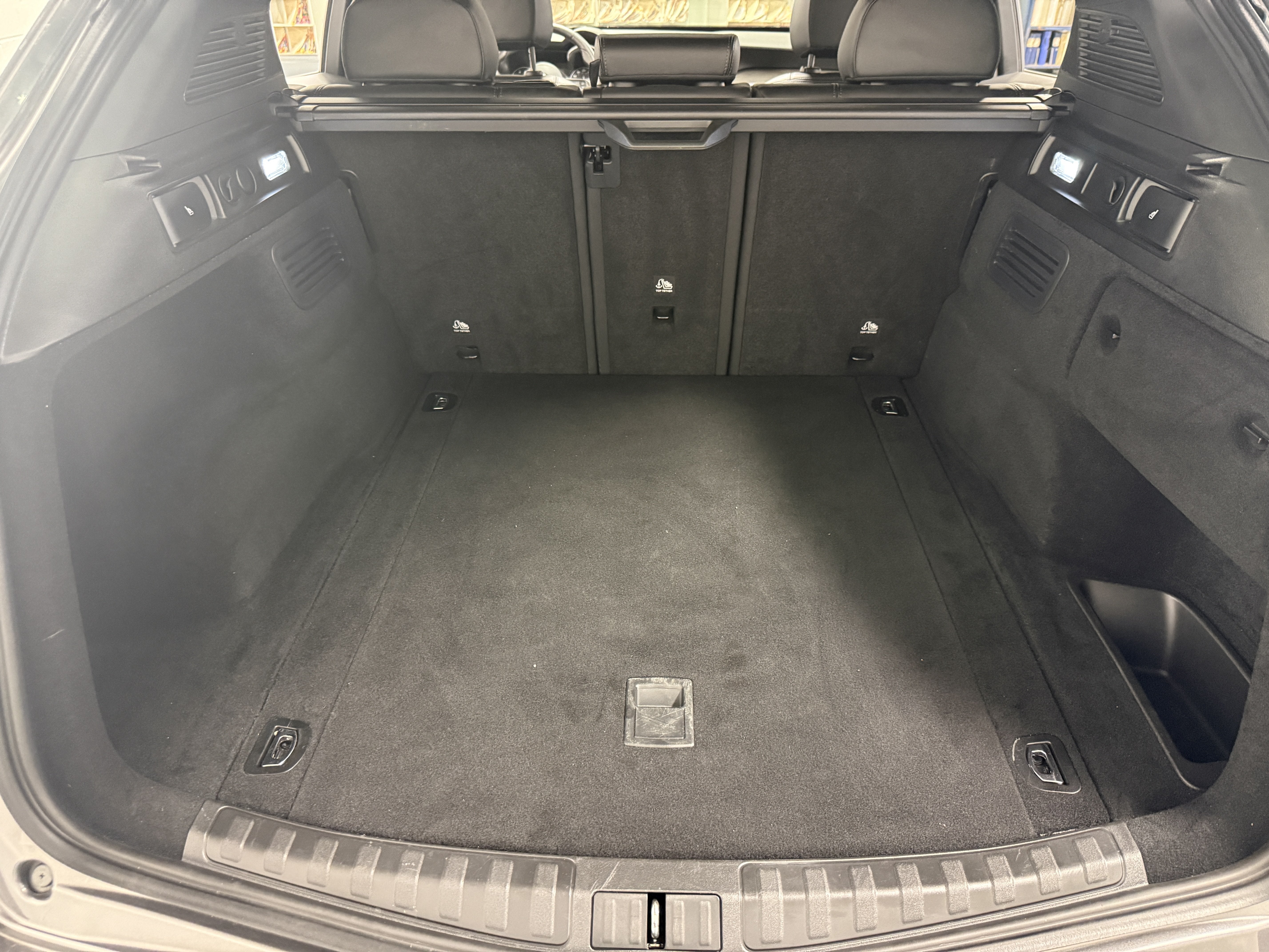 2023 Alfa Romeo Stelvio Ti AWD w/Sunroof & Nav