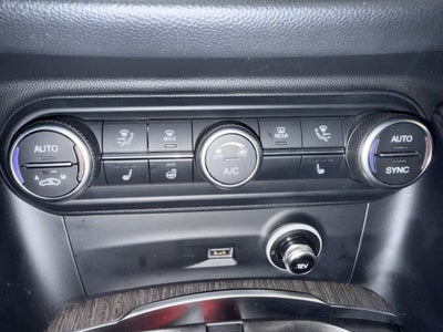 2023 Alfa Romeo Stelvio Ti AWD w/Sunroof & Nav