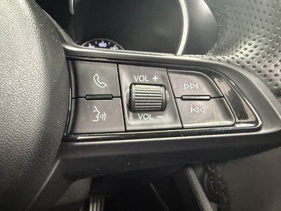 2023 Alfa Romeo Stelvio Ti AWD w/Sunroof & Nav