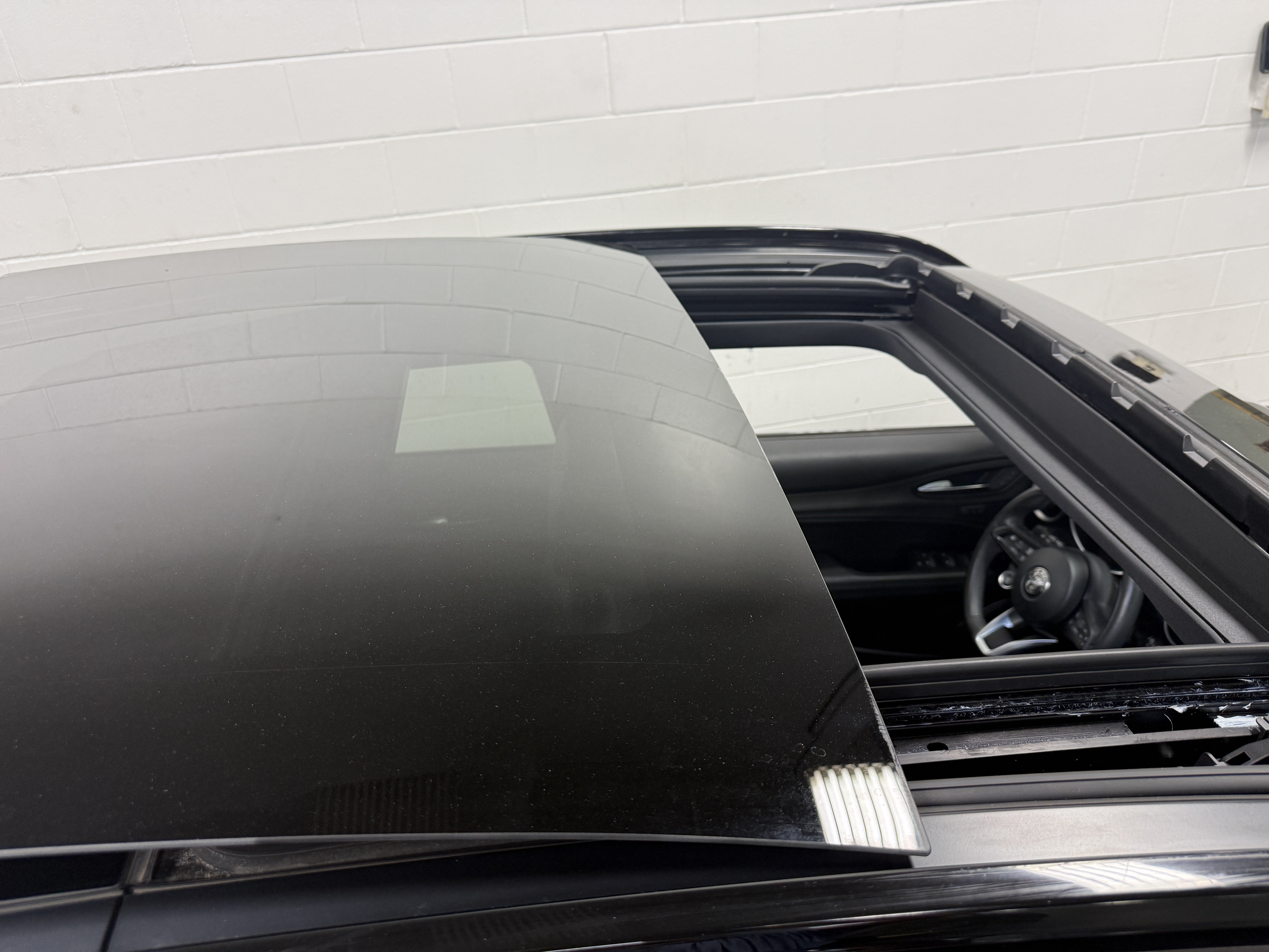 2023 Alfa Romeo Stelvio Ti AWD w/Sunroof & Nav