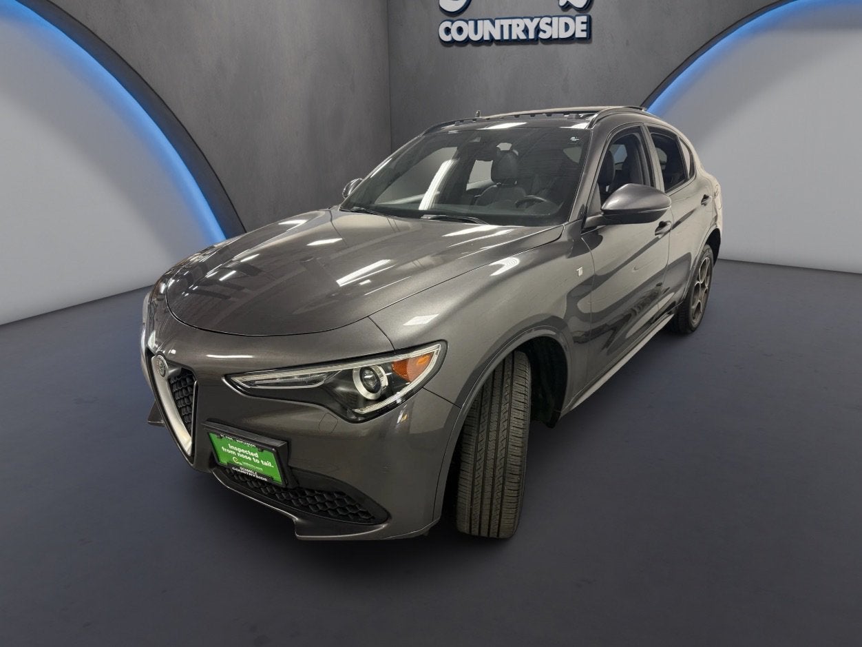2023 Alfa Romeo Stelvio Ti AWD w/Sunroof & Nav