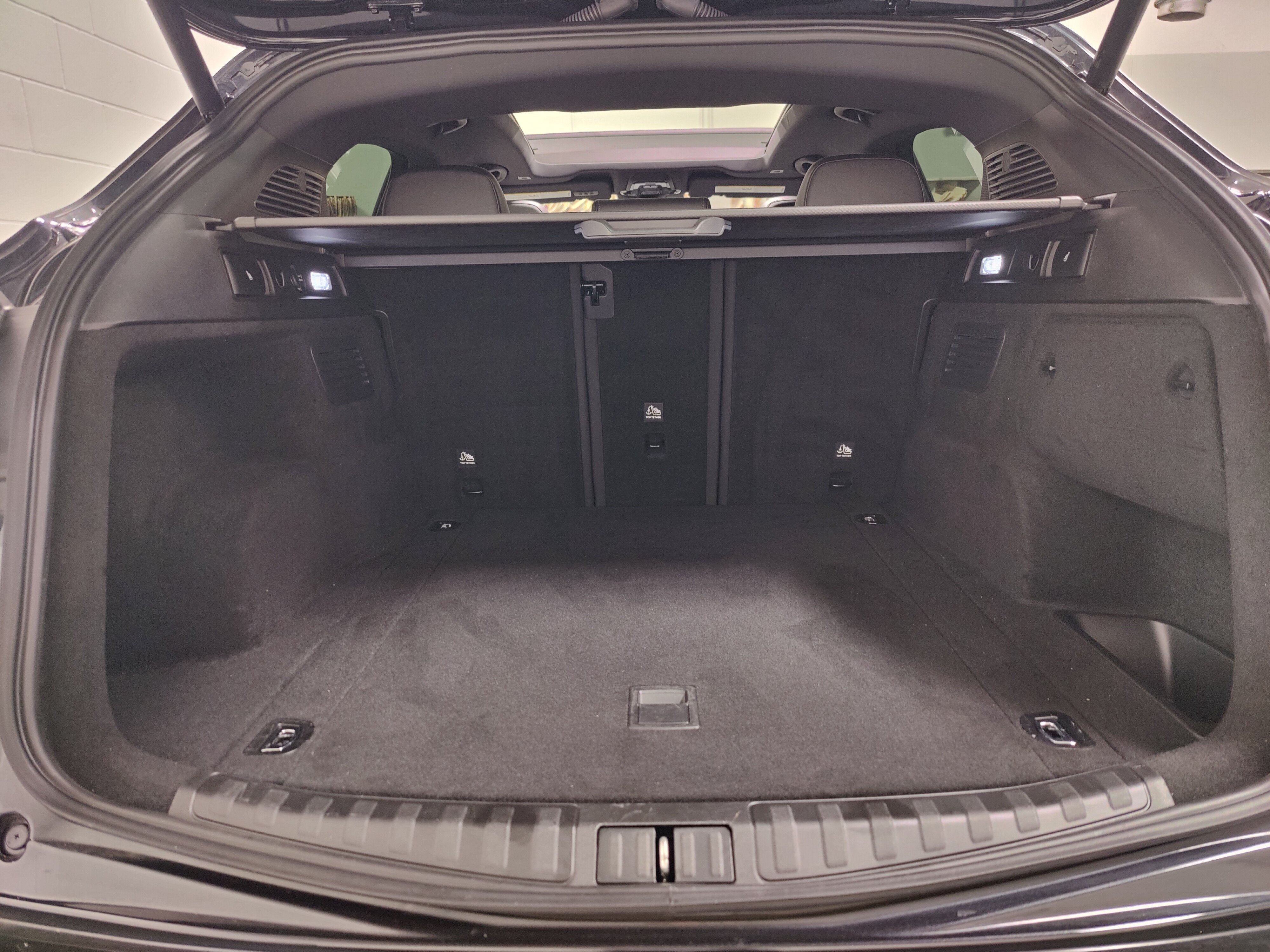 2024 Alfa Romeo Stelvio Ti AWD w/Sunroof & Nav
