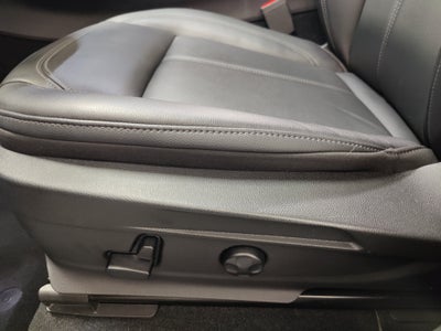 2024 Alfa Romeo Stelvio Ti AWD w/Sunroof & Nav