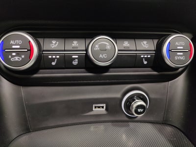 2024 Alfa Romeo Stelvio Ti AWD w/Sunroof & Nav