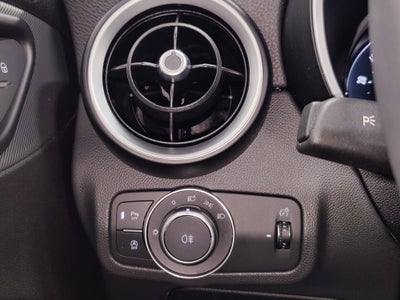 2024 Alfa Romeo Stelvio Ti AWD w/Sunroof & Nav