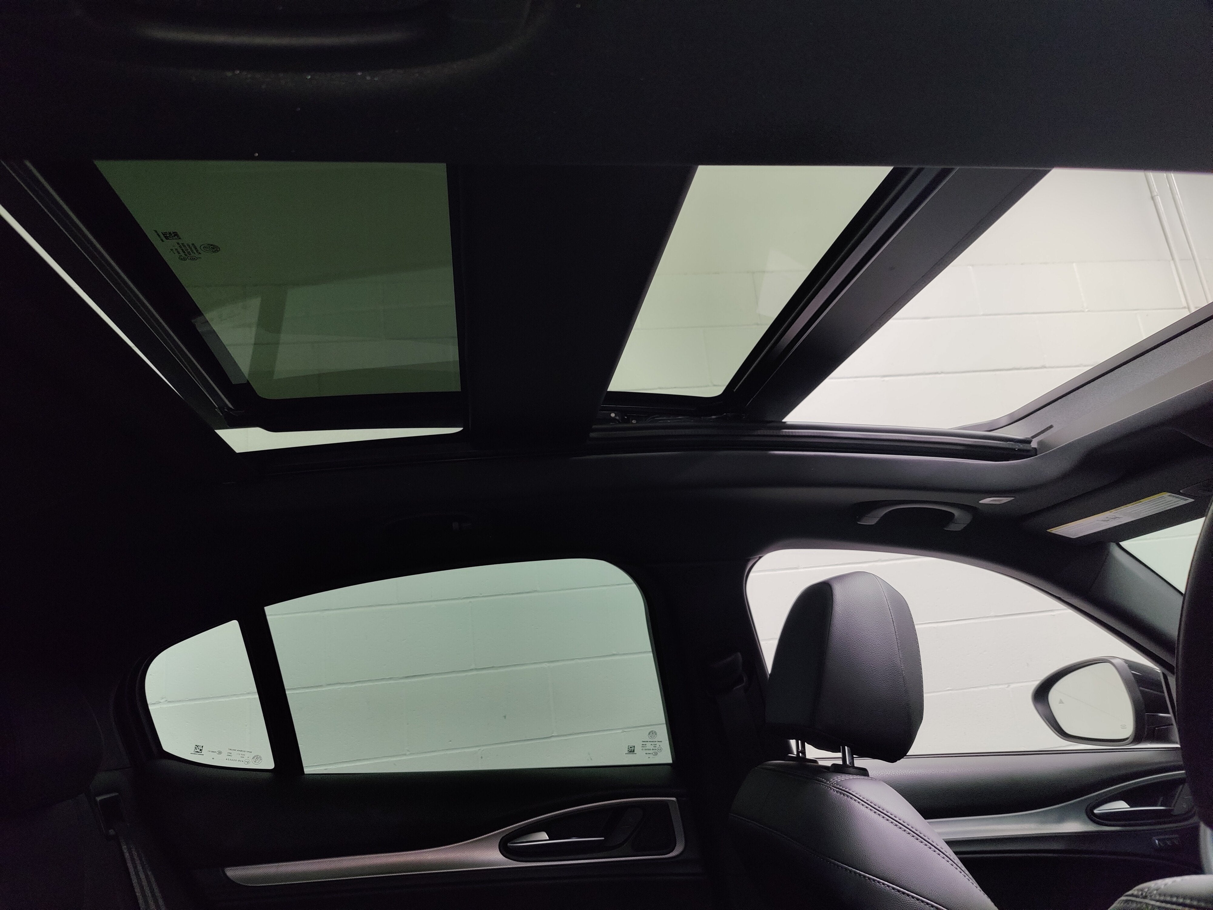 2024 Alfa Romeo Stelvio Ti AWD w/Sunroof & Nav