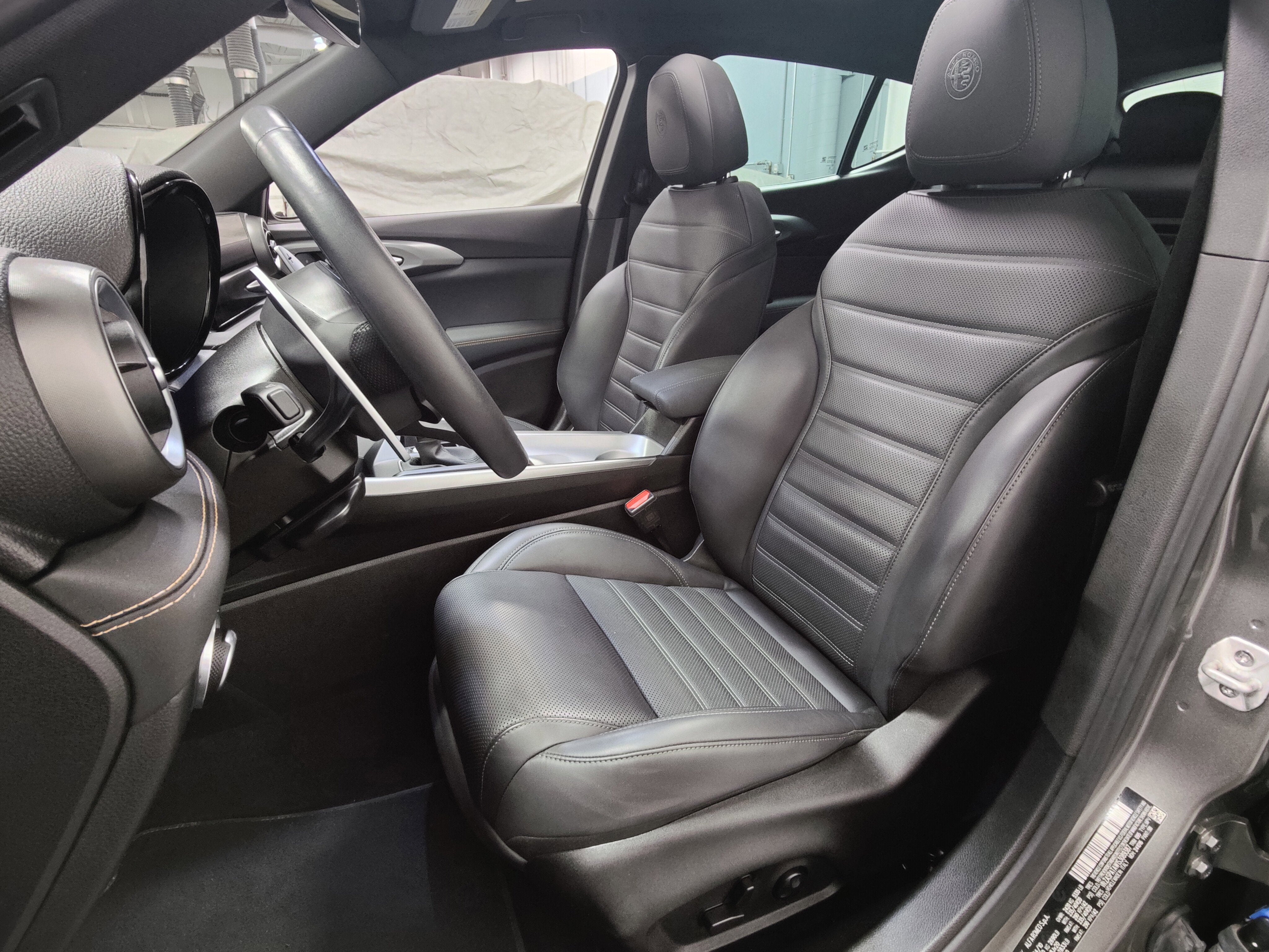 2025 Alfa Romeo Tonale Veloce Premium EAWD w/Sunroof & Activ