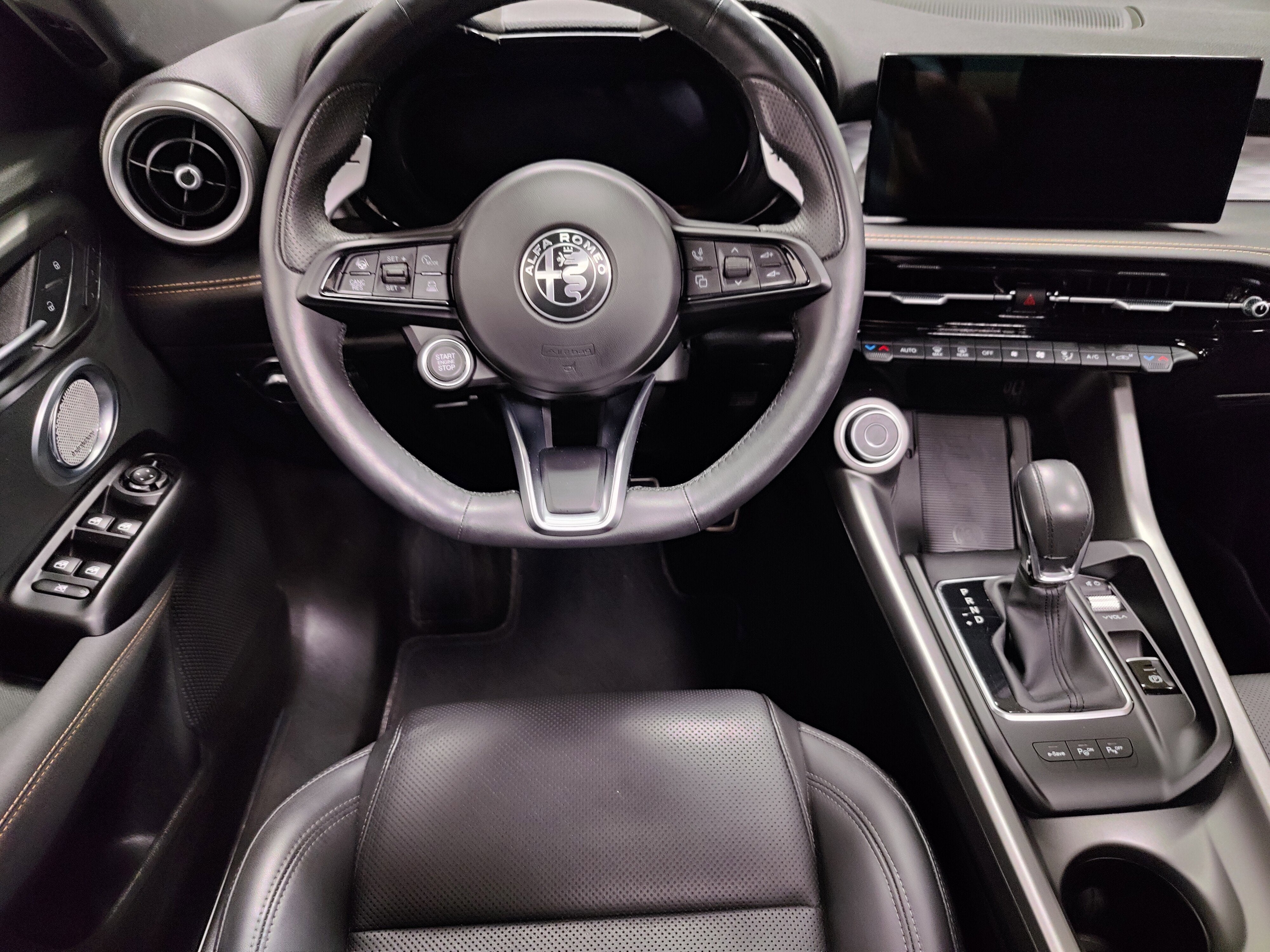 2025 Alfa Romeo Tonale Veloce Premium EAWD w/Sunroof & Activ