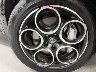 2024 Alfa Romeo Tonale Ti Premium eAWD w/Sunroof