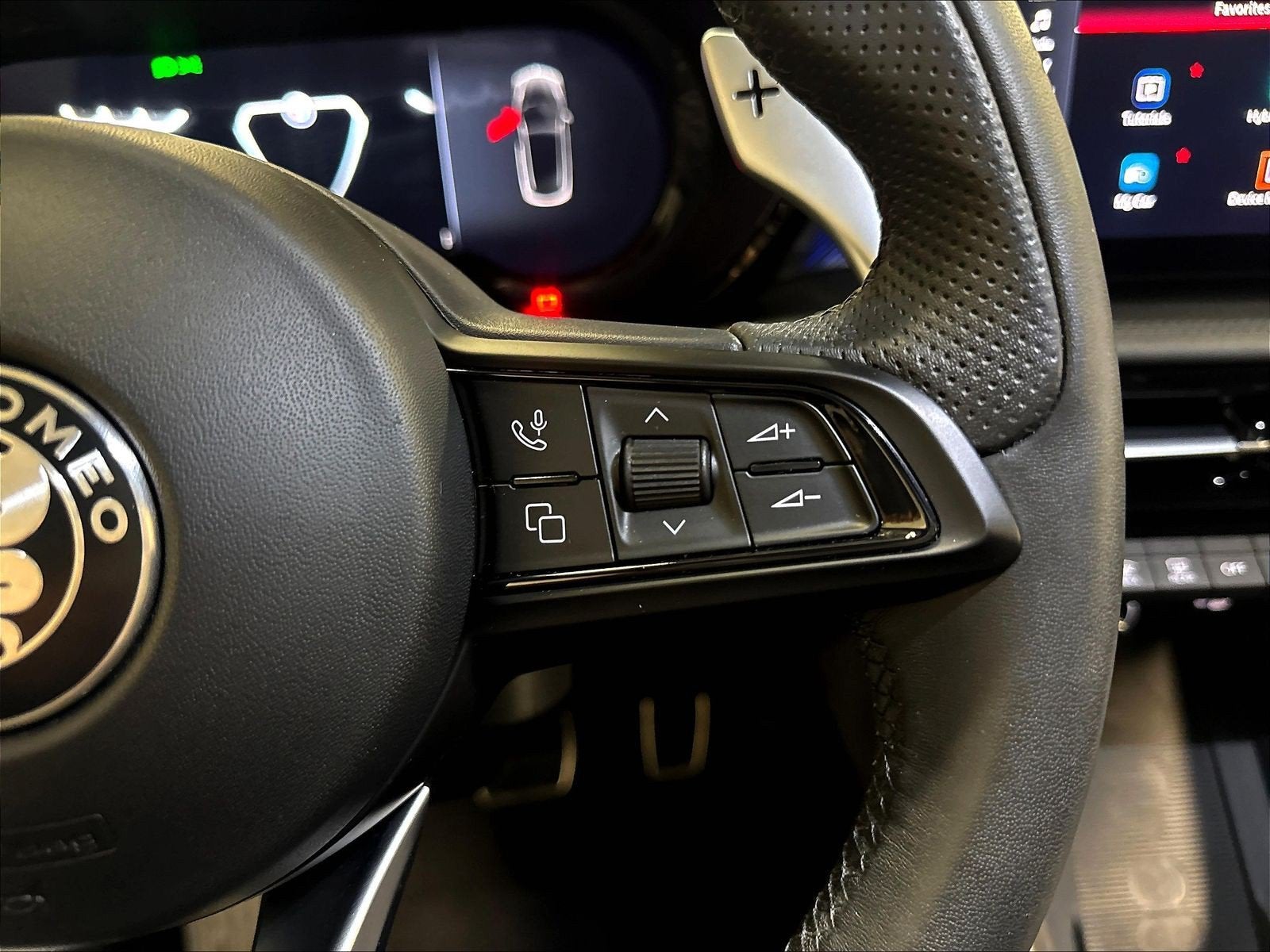 2024 Alfa Romeo Tonale Ti Premium AWD w/Sunroof