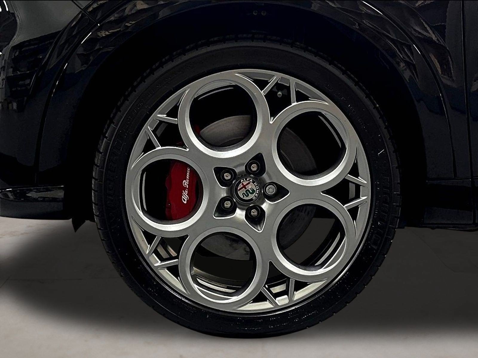 2024 Alfa Romeo Tonale Ti Premium AWD w/Sunroof