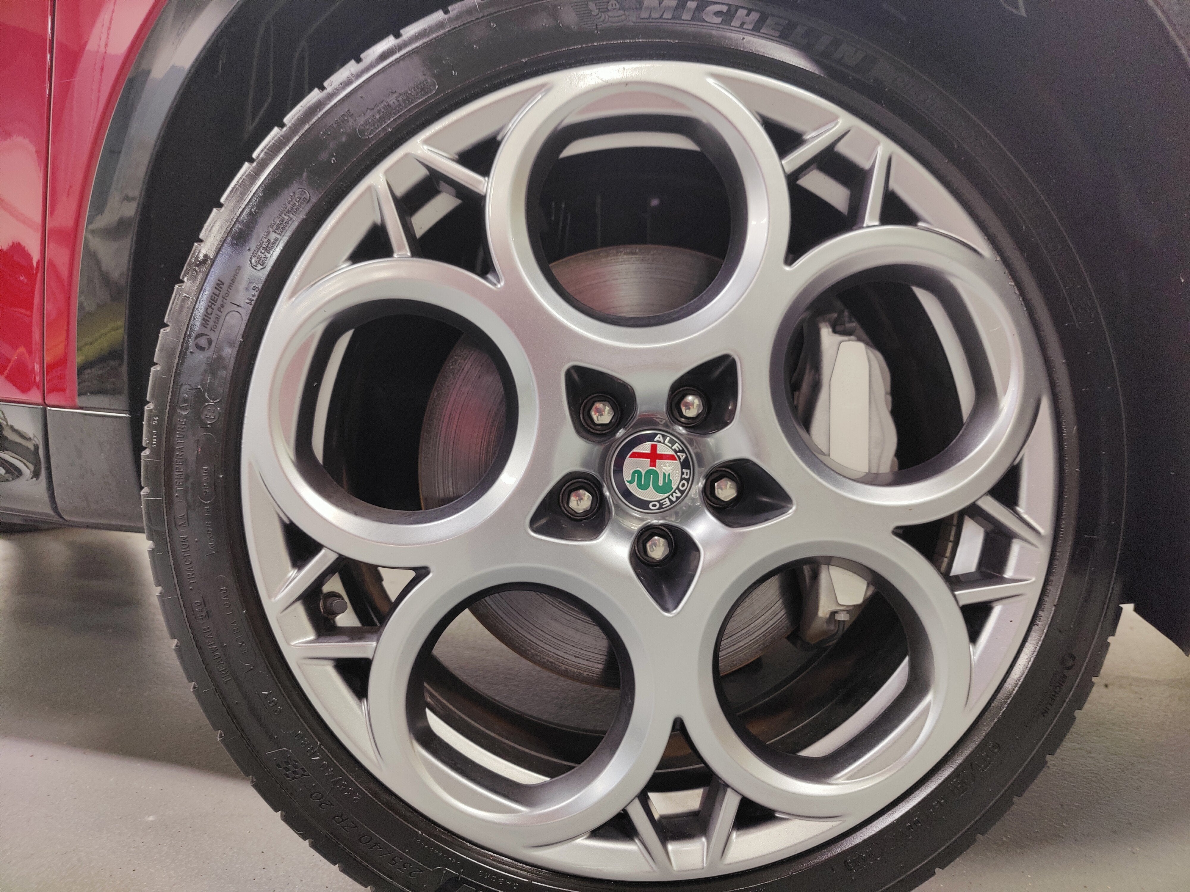 2024 Alfa Romeo Tonale Ti Premium AWD w/Sunroof