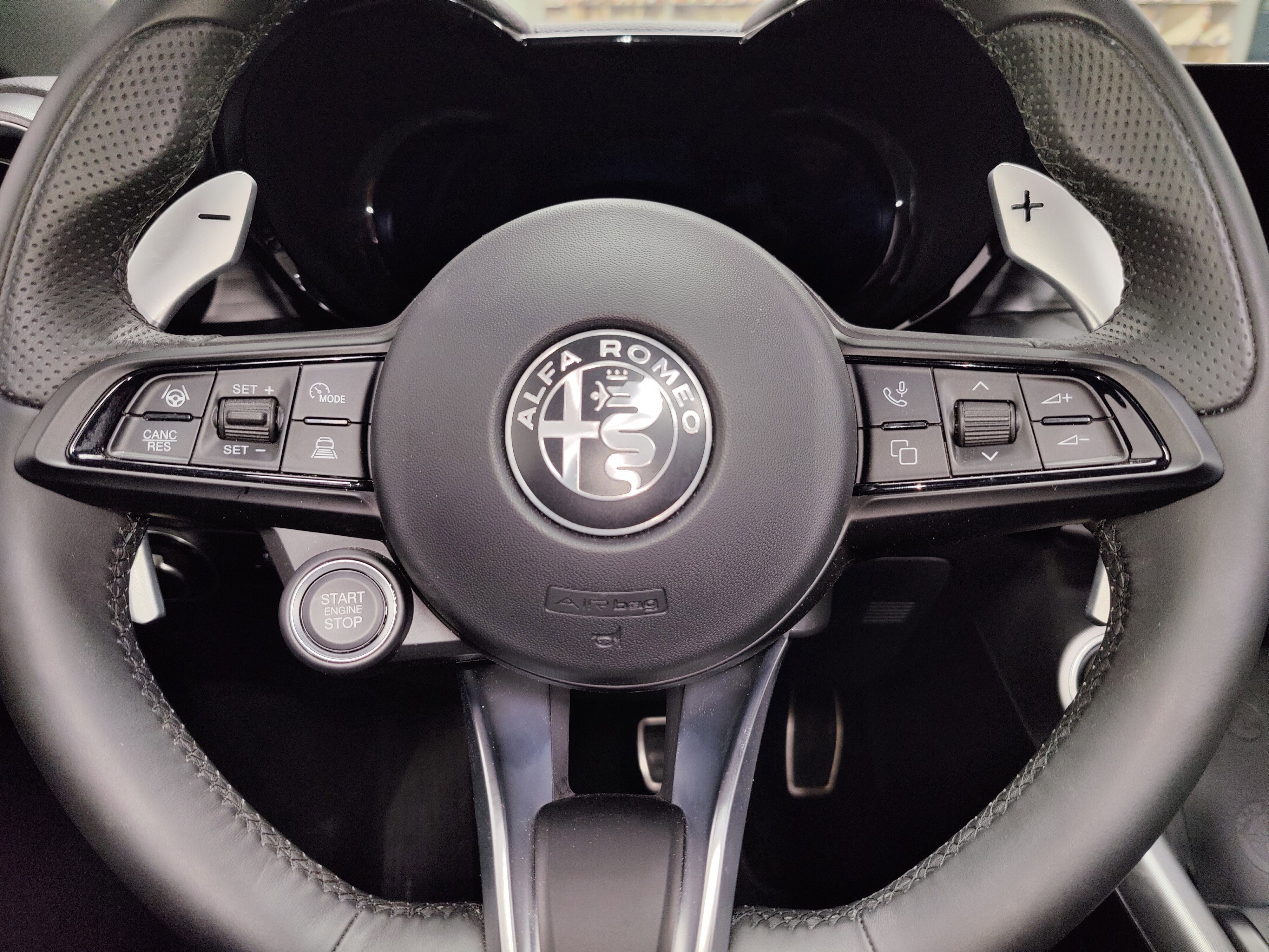 2024 Alfa Romeo Tonale Veloce Premium AWD w/Sunroof/Activ