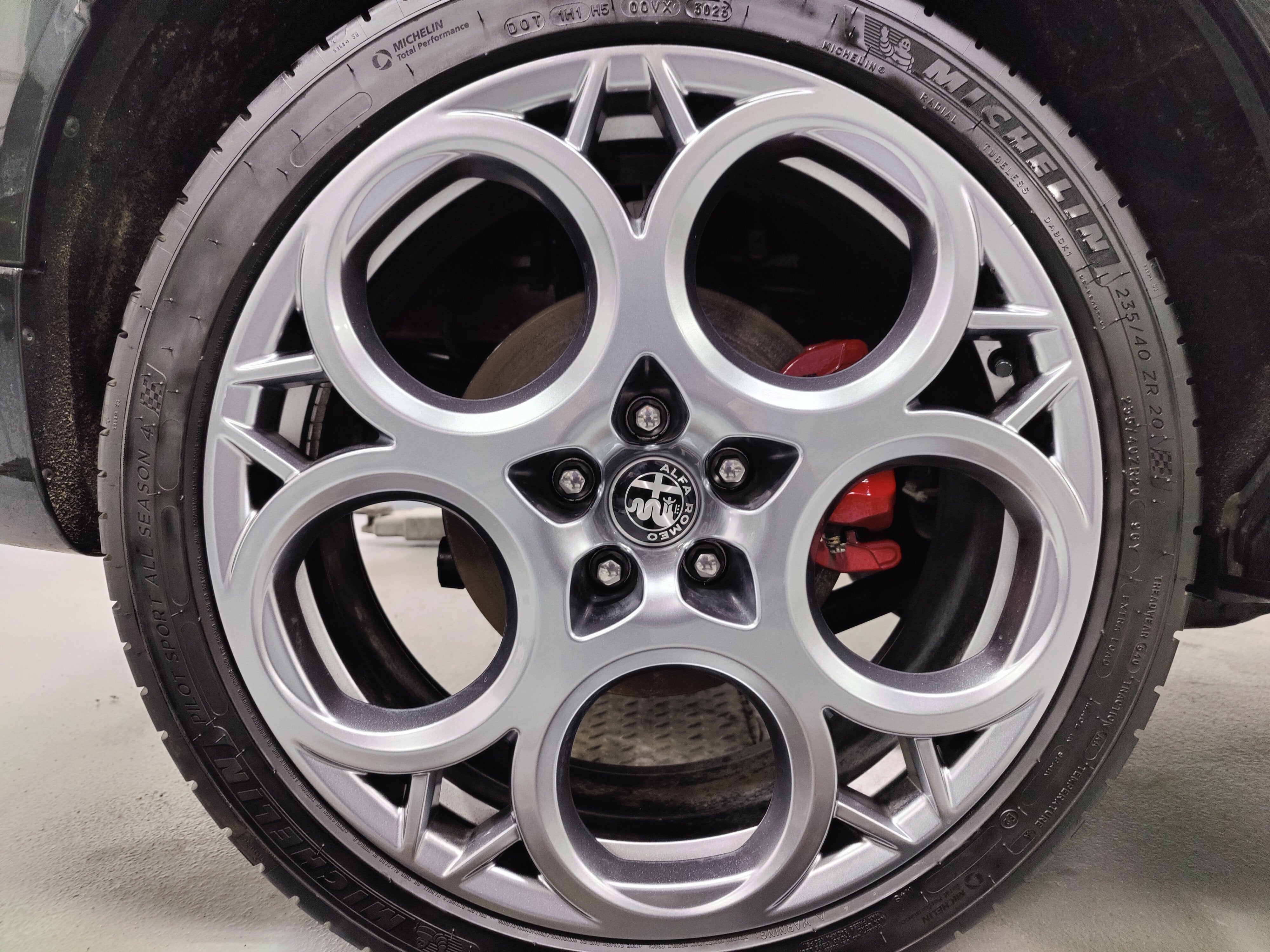 2024 Alfa Romeo Tonale Veloce Premium AWD w/Sunroof/Activ