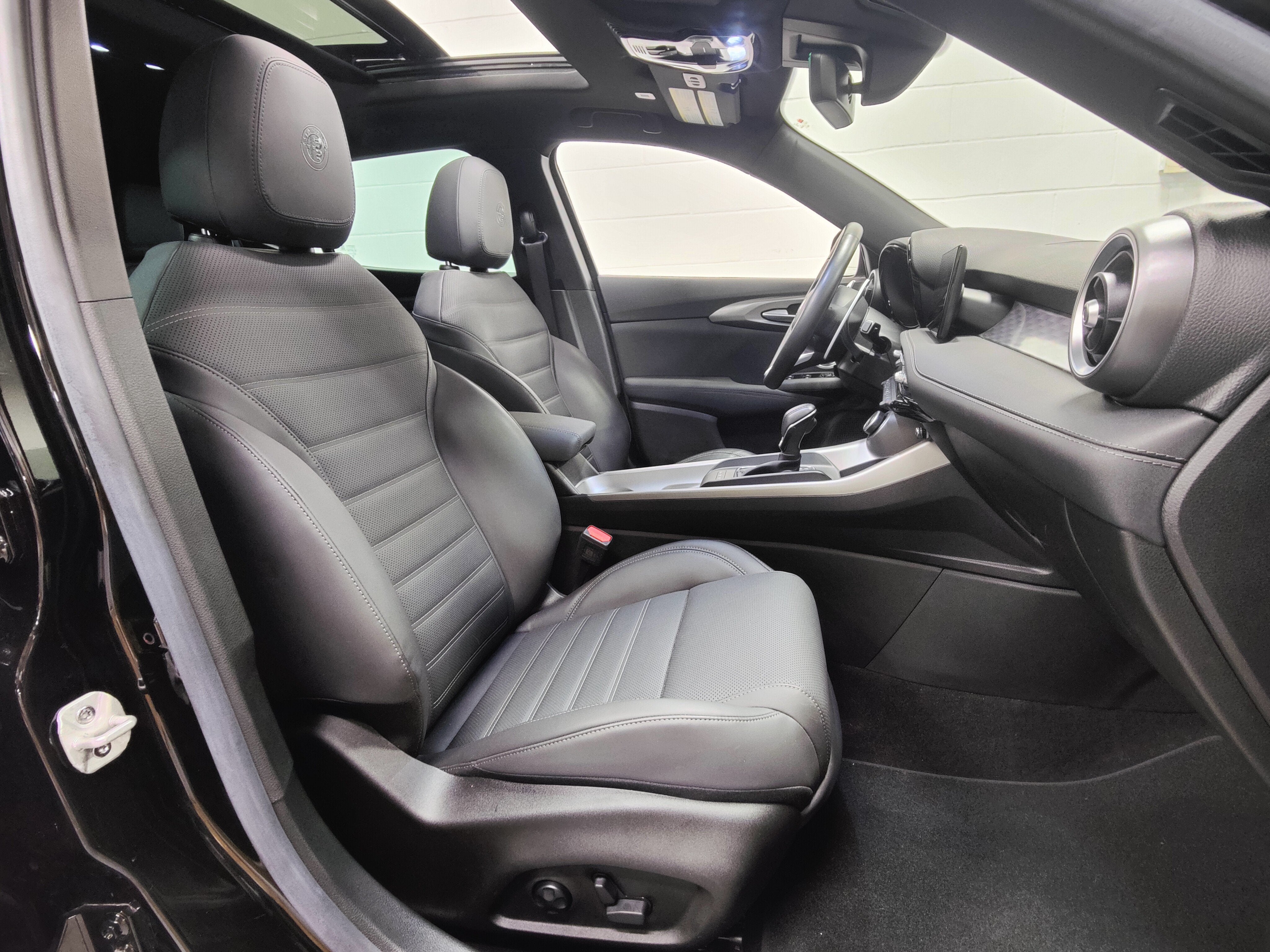 2024 Alfa Romeo Tonale Veloce AWD w/Sunroof/Activ Asst