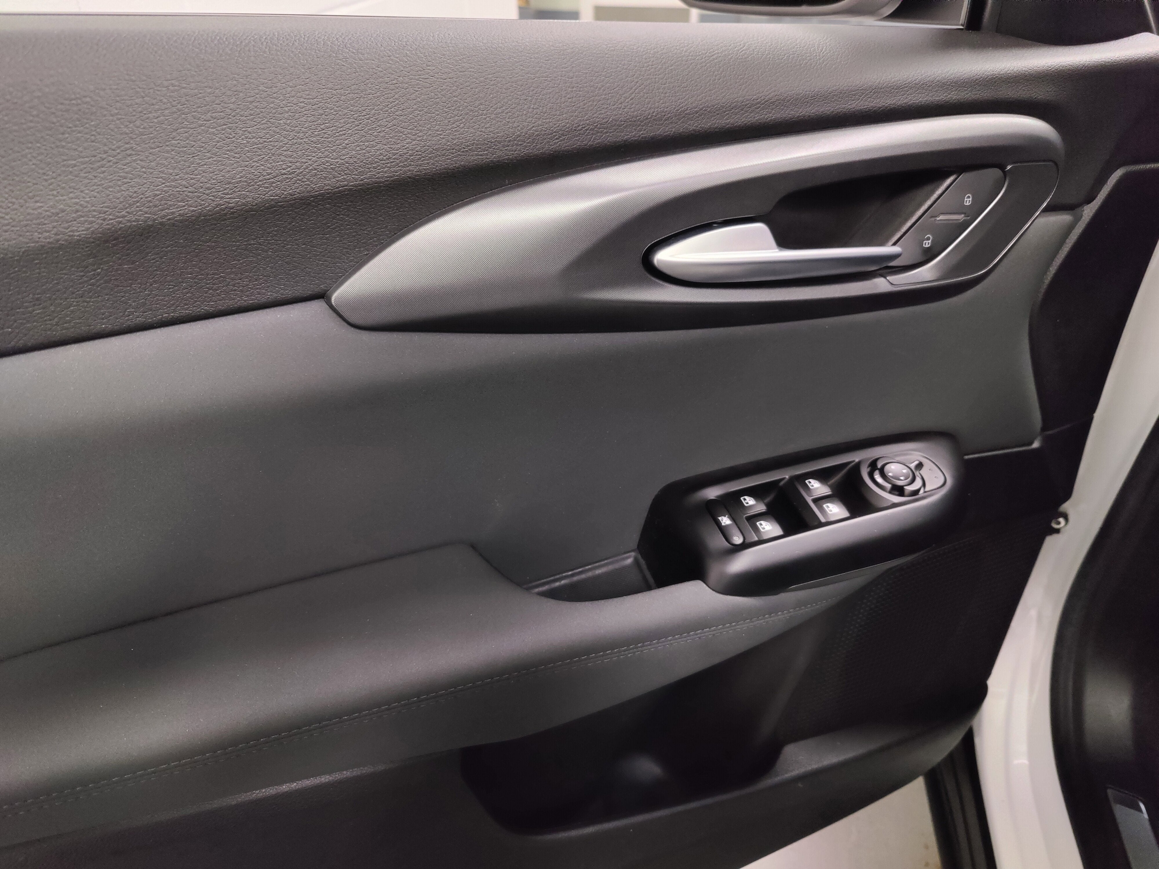 2024 Alfa Romeo Tonale Veloce Premium eAWD w/Sunroof