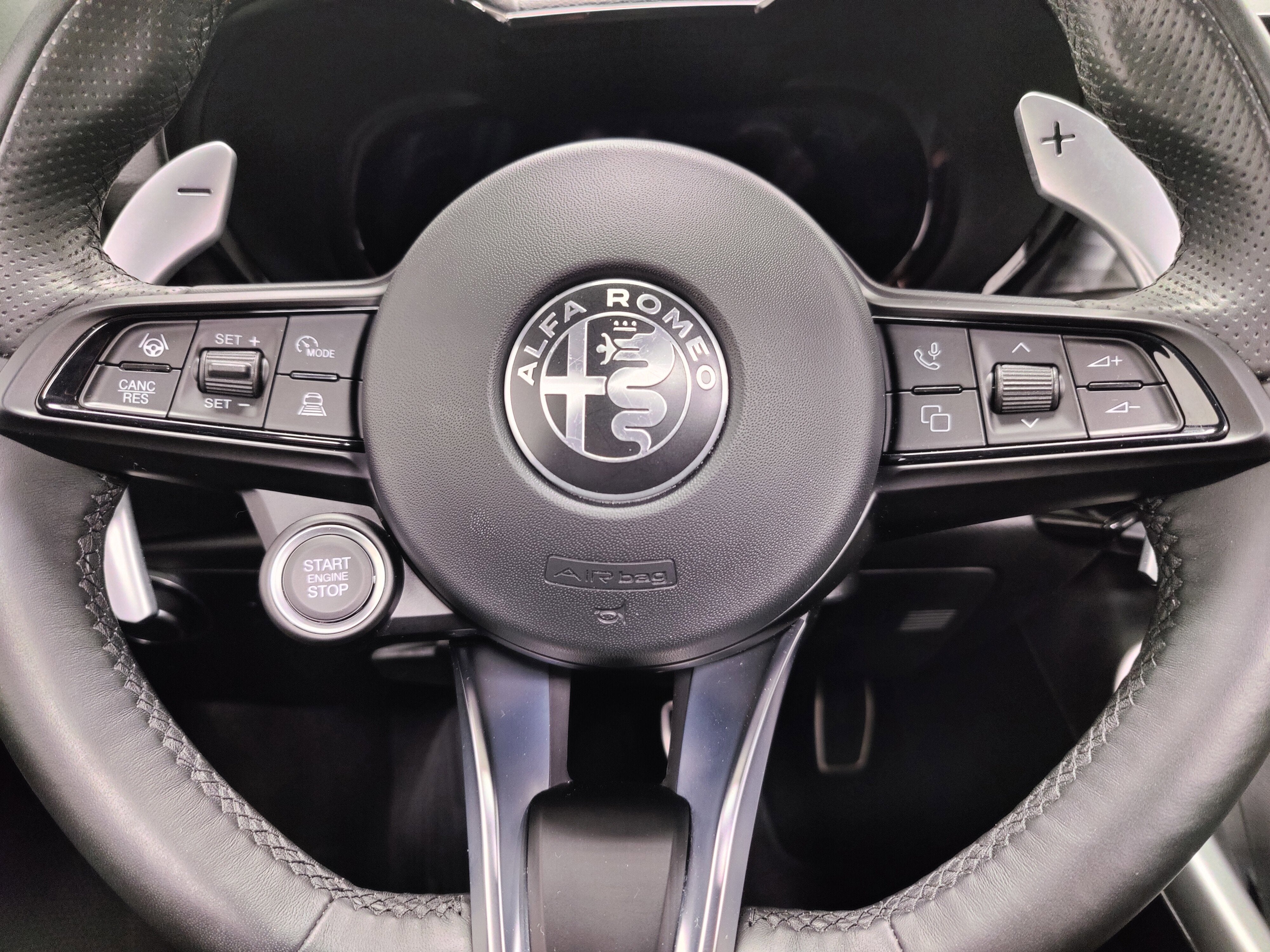 2024 Alfa Romeo Tonale Veloce Premium eAWD w/Sunroof