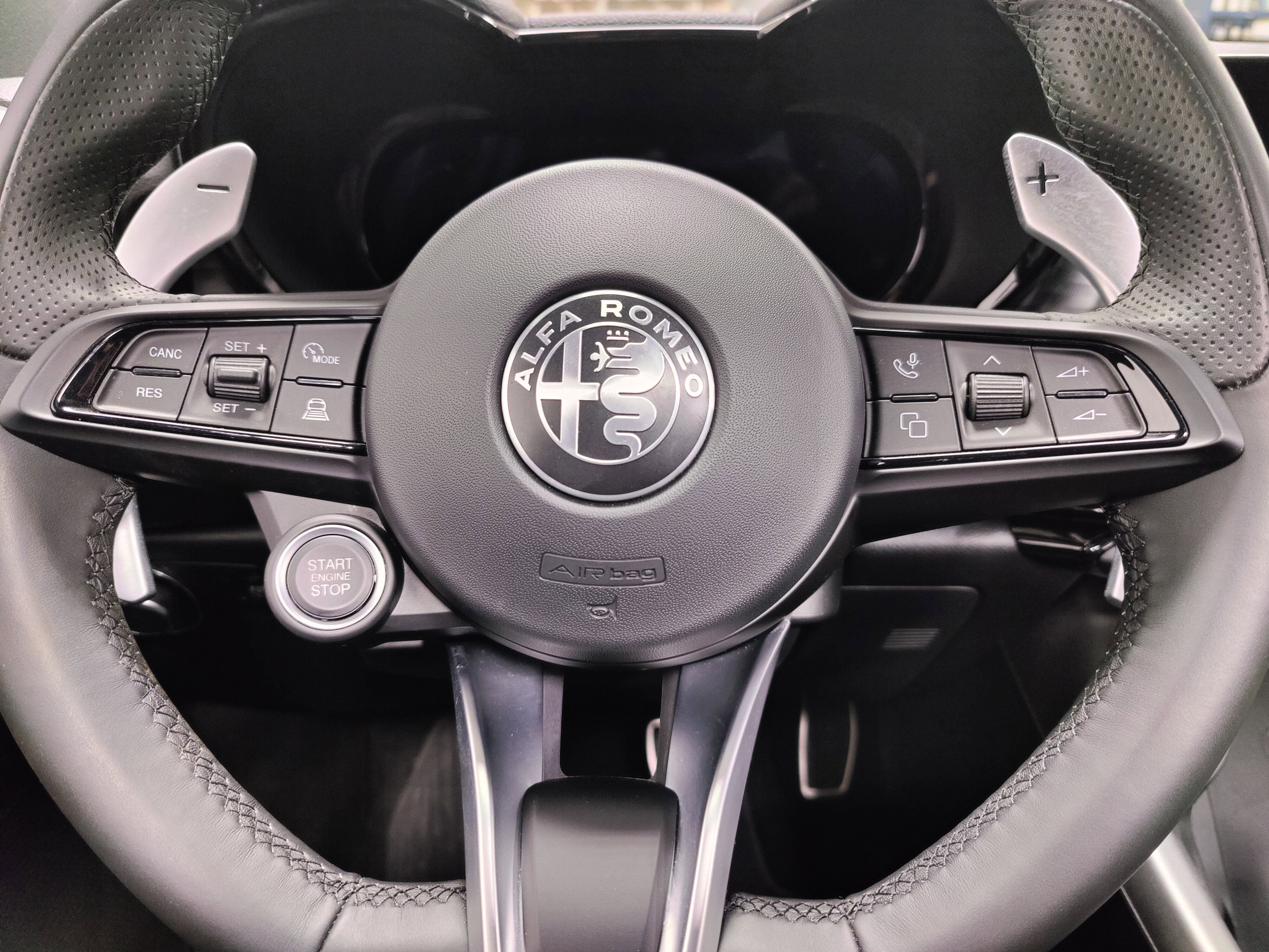 2024 Alfa Romeo Tonale Veloce Premium AWD w/Sunroof