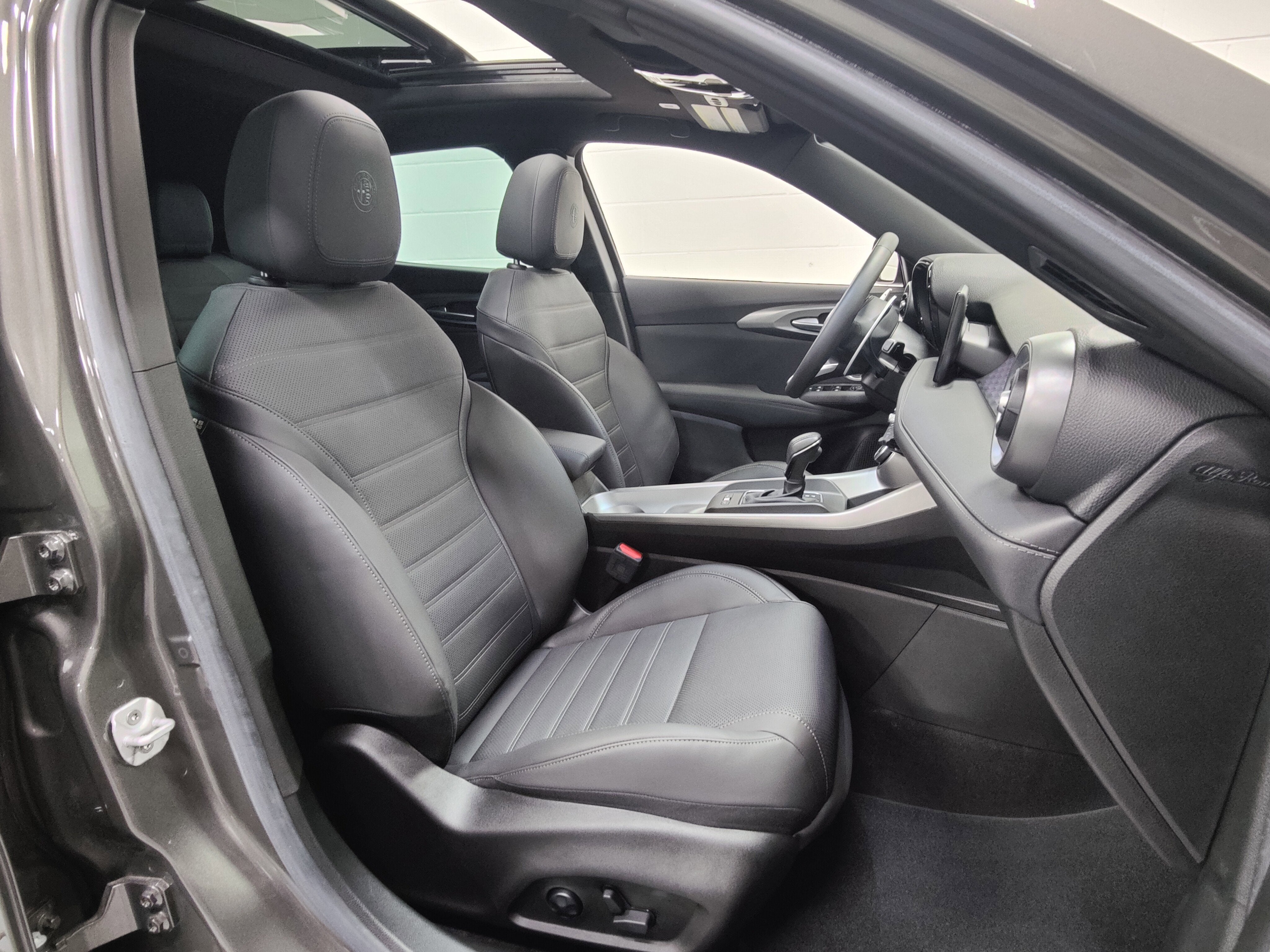 2024 Alfa Romeo Tonale Veloce Premium AWD w/Sunroof