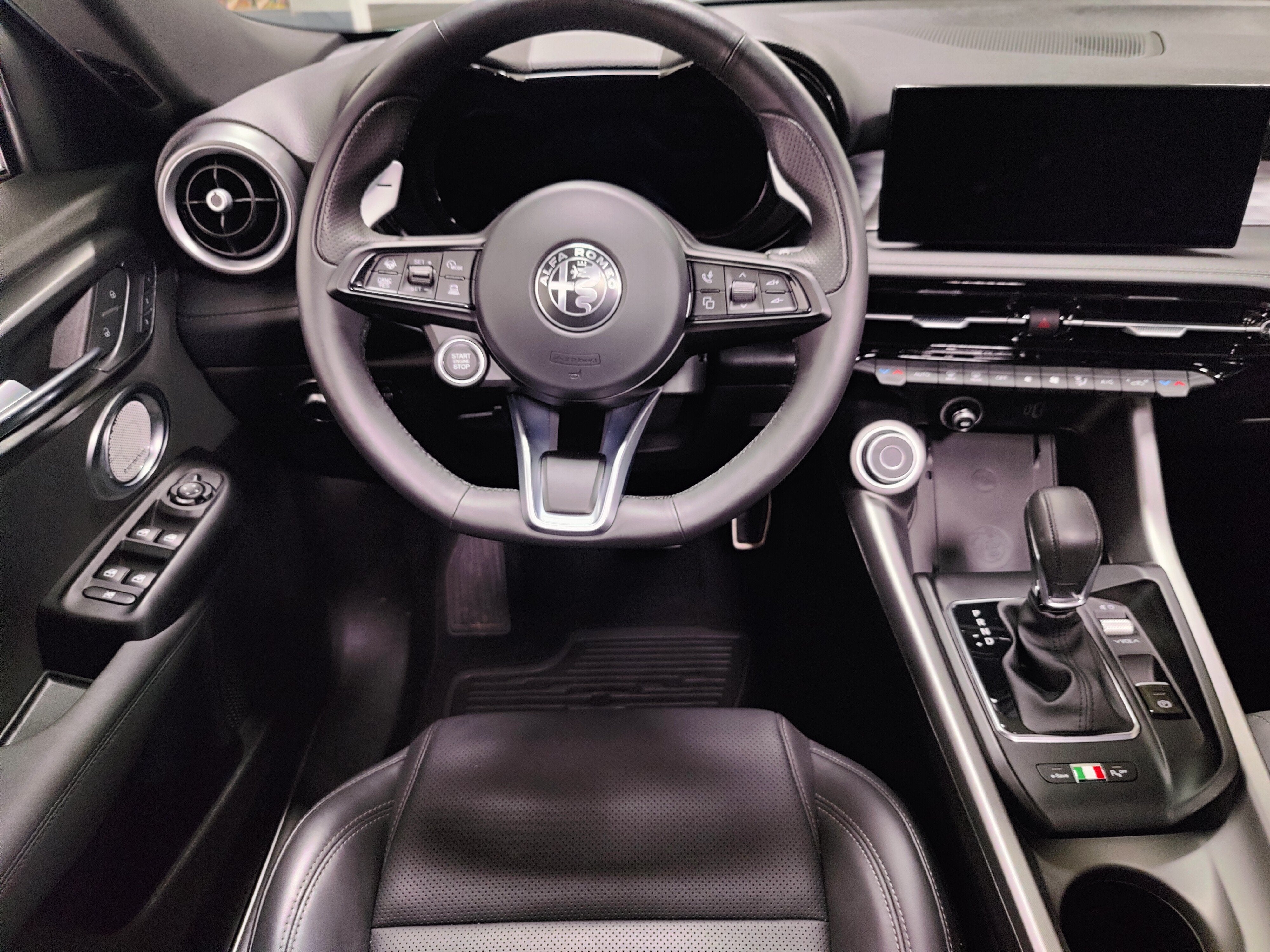 2024 Alfa Romeo Tonale Veloce Premium AWD w/Sunroof
