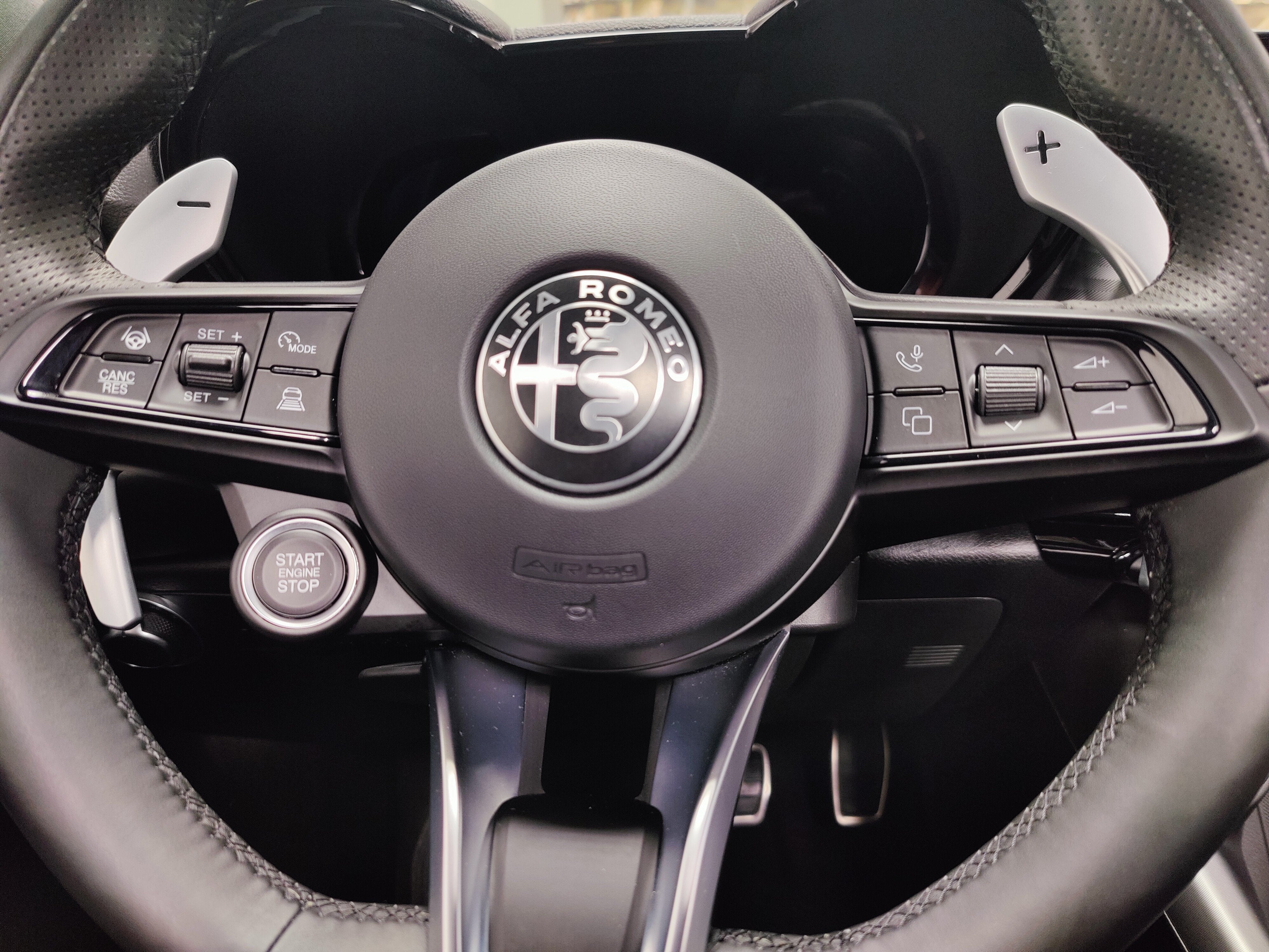 2024 Alfa Romeo Tonale Veloce Premium AWD w/Sunroof