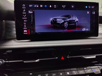 2024 Alfa Romeo Tonale Veloce Premium eAWD w/Sunroof