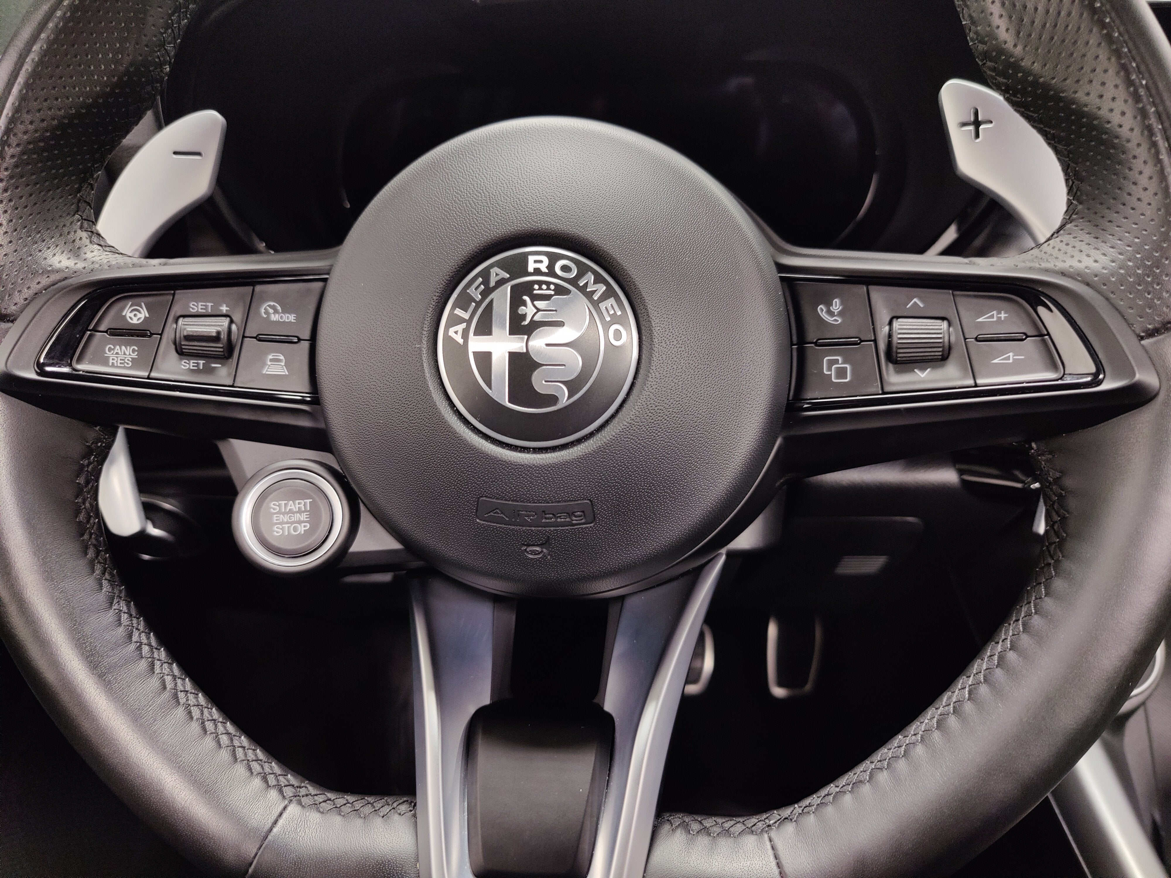 2024 Alfa Romeo Tonale Veloce Premium eAWD w/Sunroof