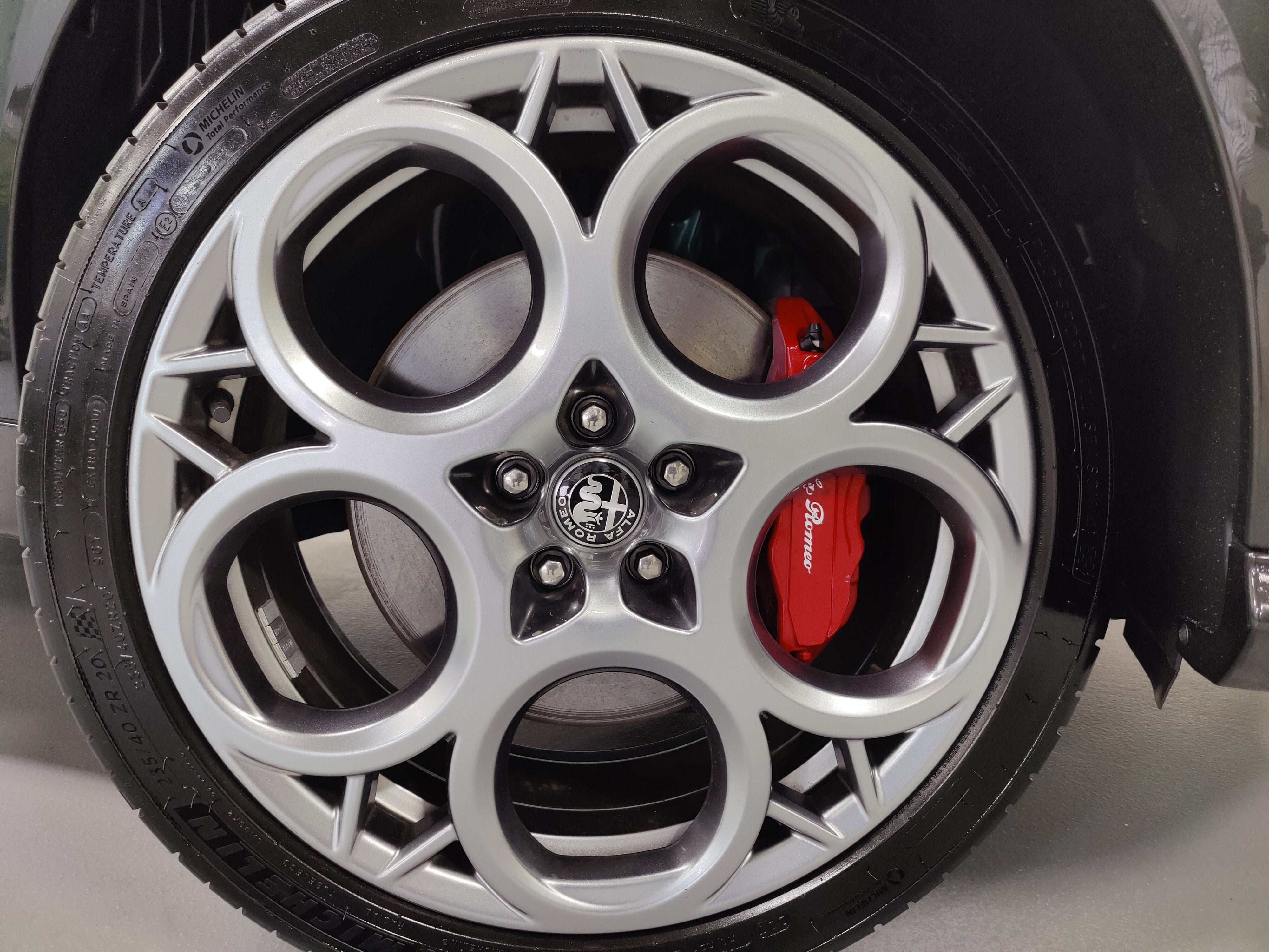 2024 Alfa Romeo Tonale Veloce Premium eAWD w/Sunroof