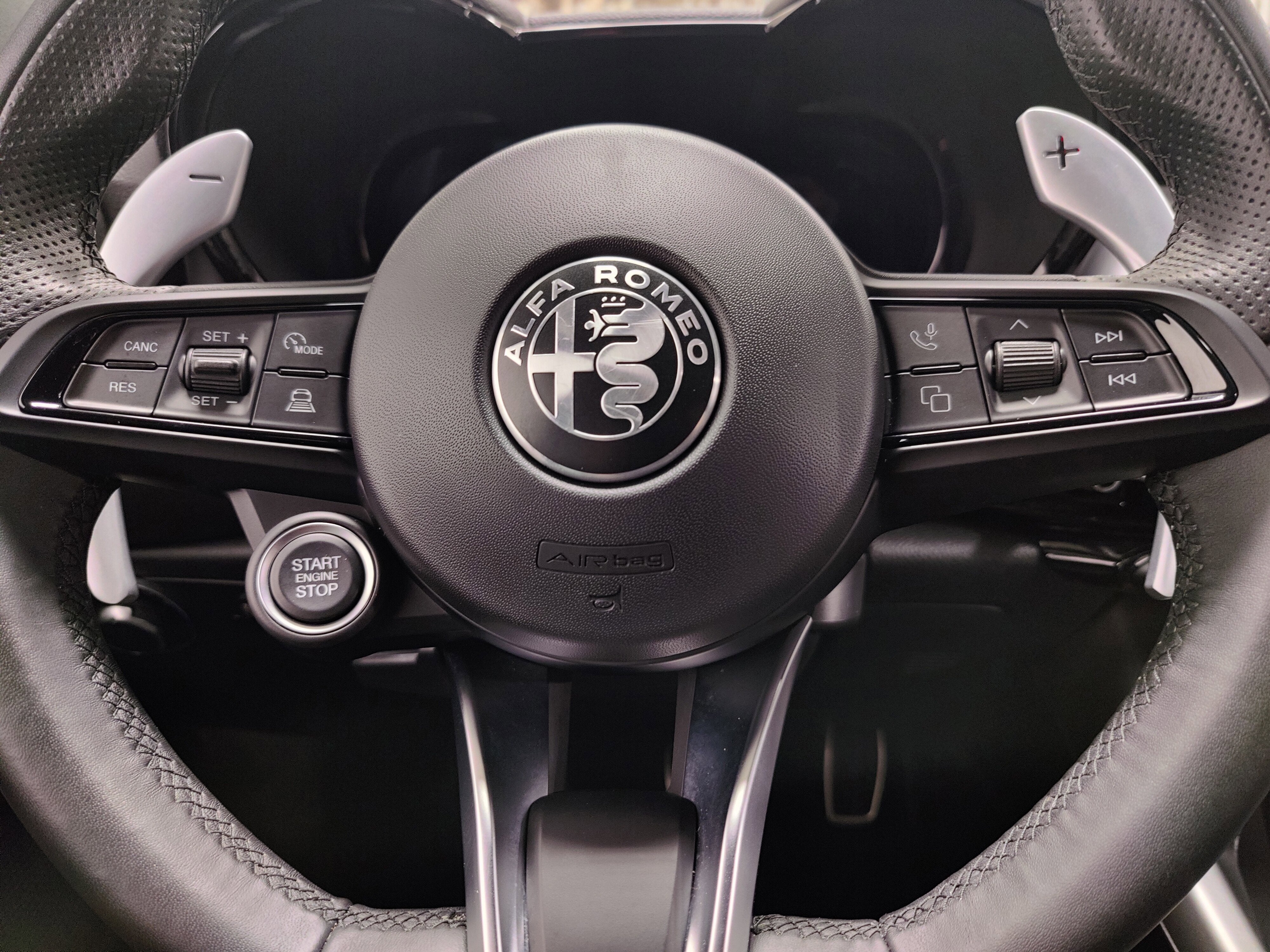 2025 Alfa Romeo Tonale Tributo Italiano eAWD