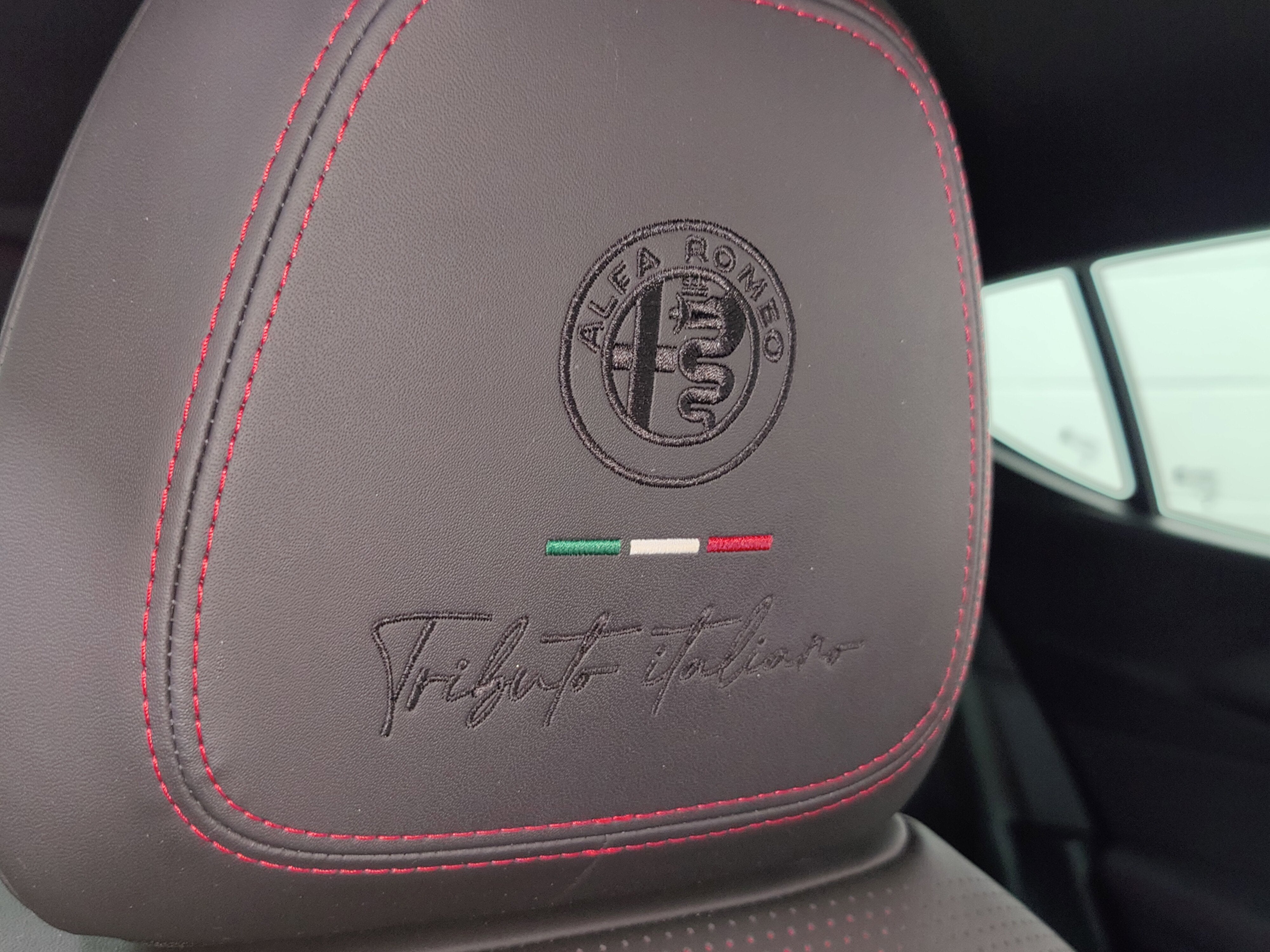 2025 Alfa Romeo Tonale Tributo Italiano eAWD