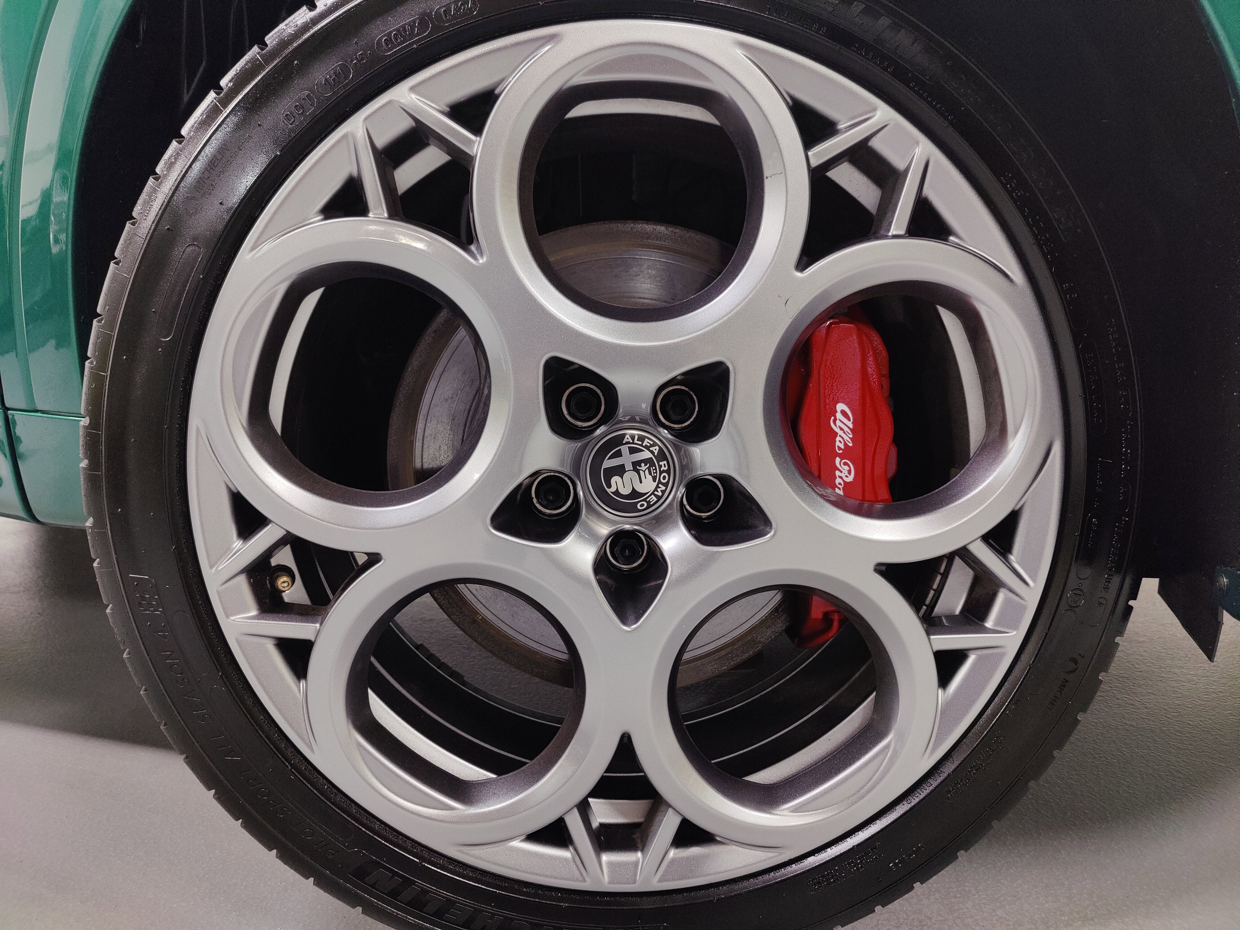 2025 Alfa Romeo Tonale Tributo Italiano eAWD