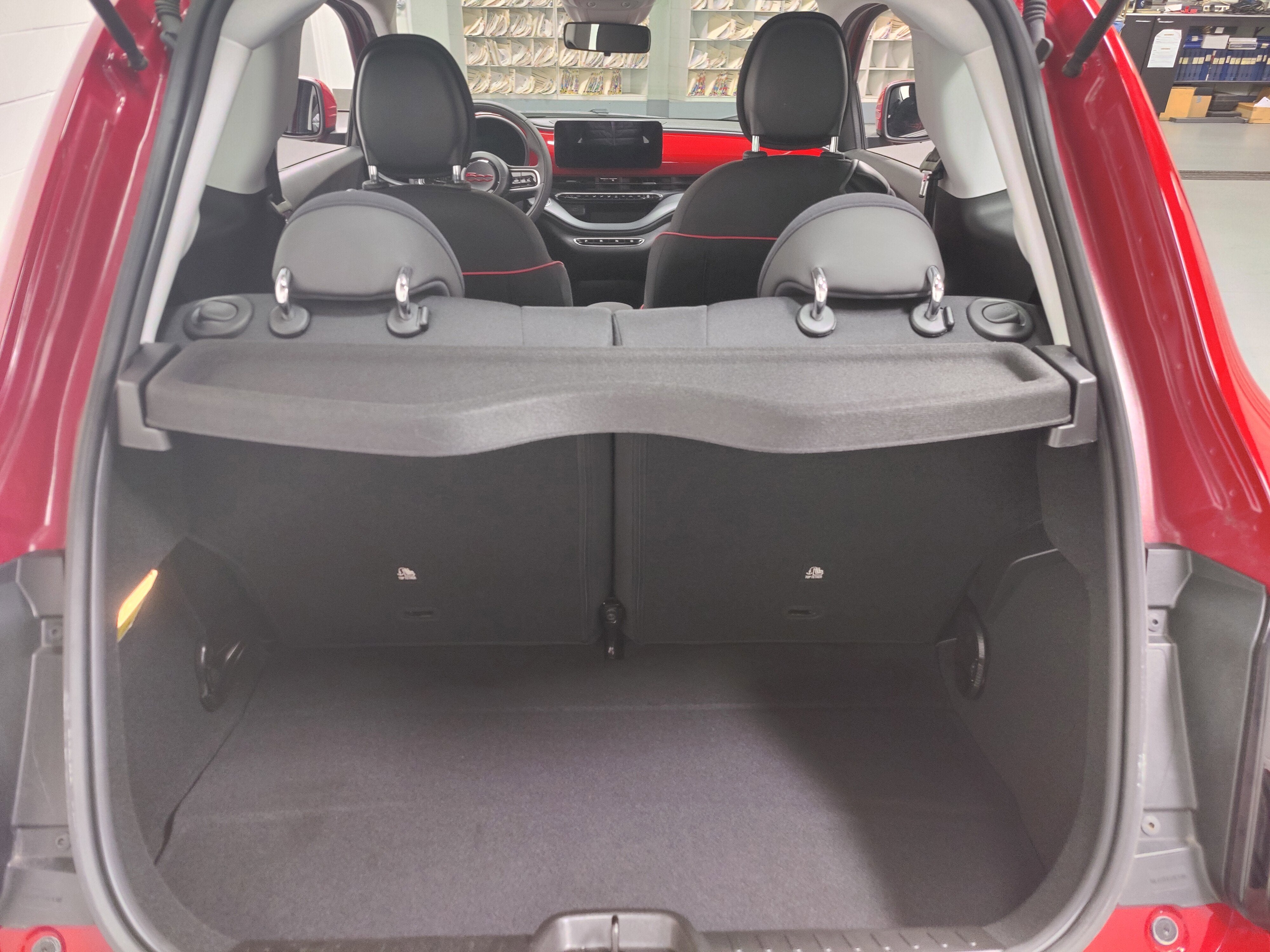 2024 FIAT 500e INSPI(RED)